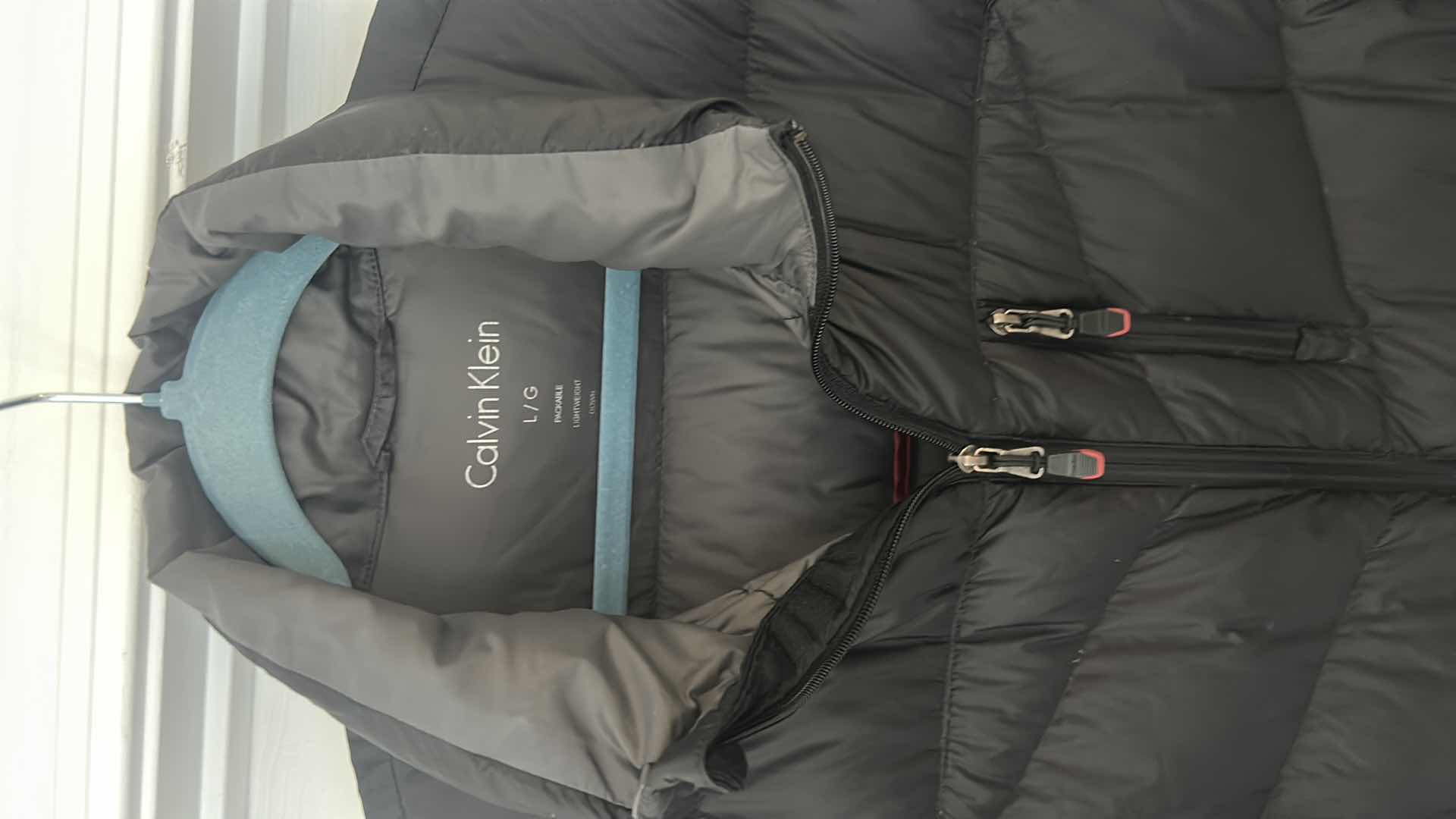 Photo 3 of UNISEX CALVIN KLEIN ZIP UP PUFFER JACKET SIZE LARGE