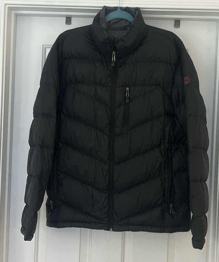 Photo 1 of UNISEX CALVIN KLEIN ZIP UP PUFFER JACKET SIZE LARGE