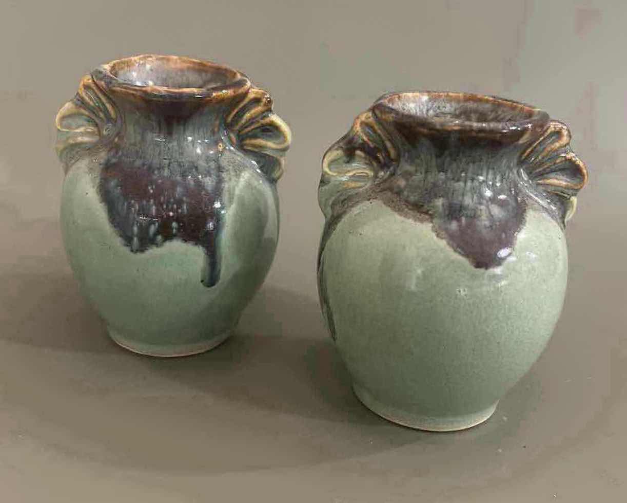 Photo 1 of 2 - H 3” MINIATURE GLAZED POTTERY PIECES