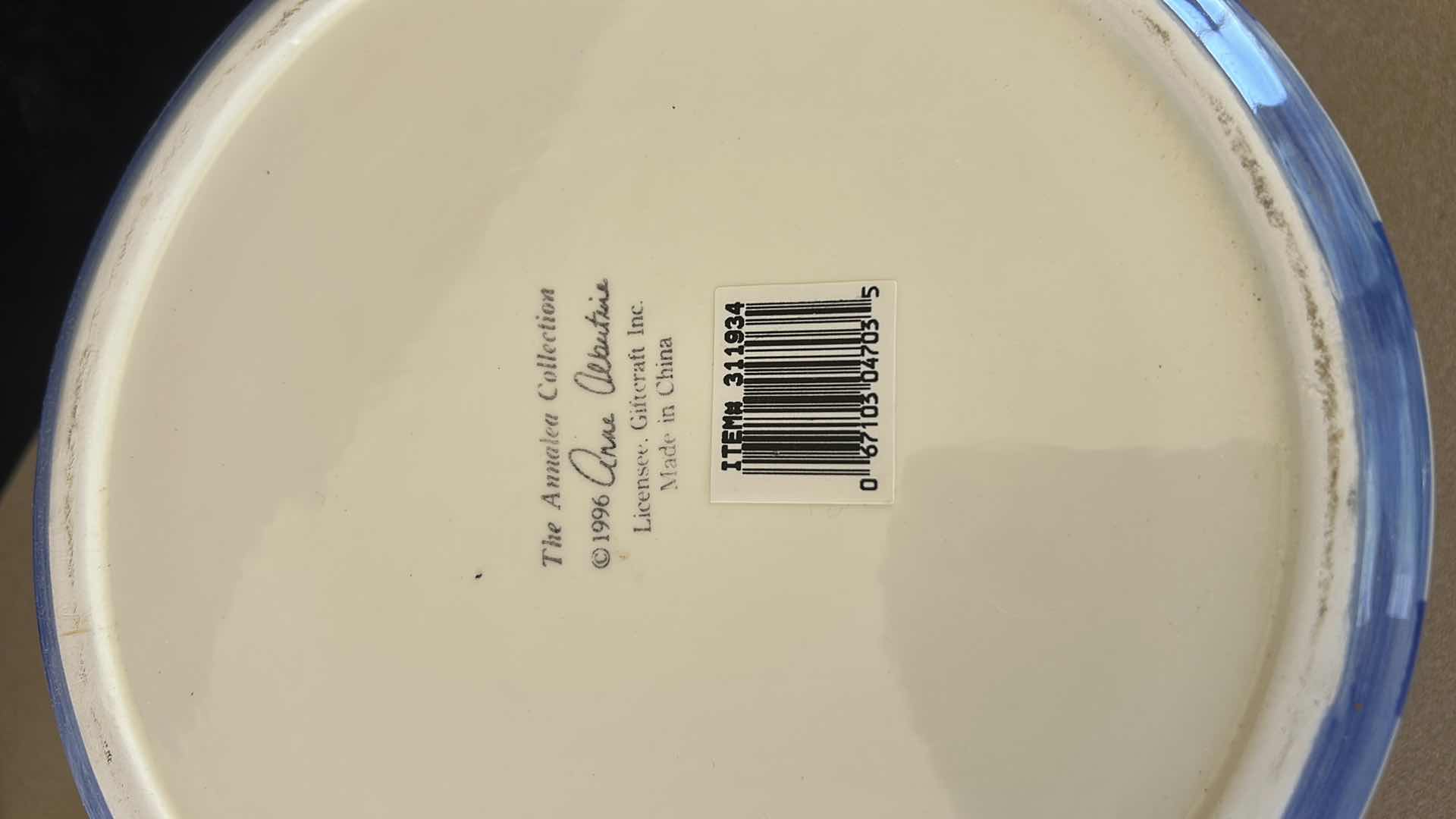 Photo 1 of SPRING DECOR- LIDDED BOWL, RECTANGULAR TABLE CLOTH, NAPKINS