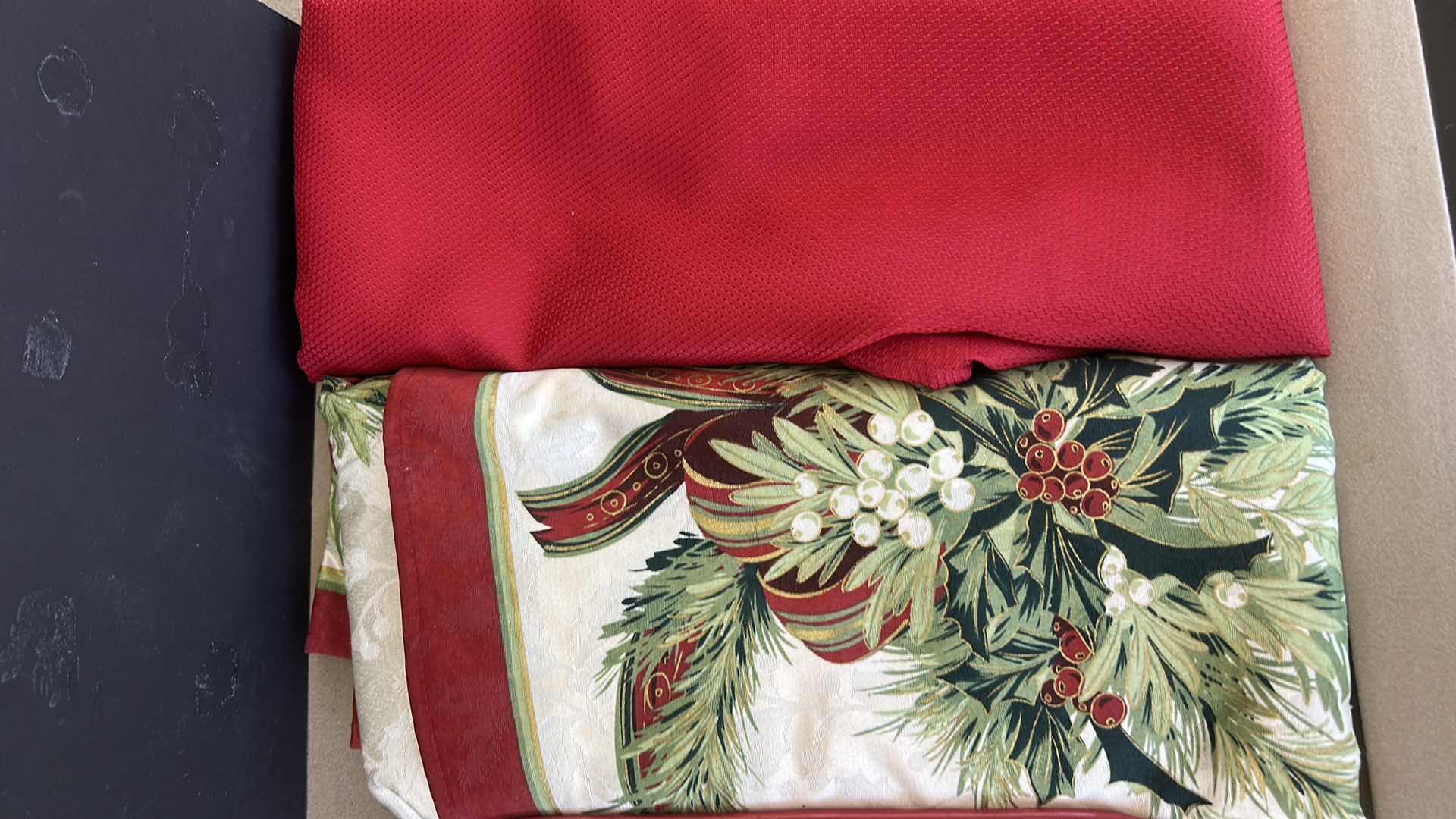 Photo 1 of WILLIAM SONOMA HOLIDAY PLATTER, CERTIFIED INTERNATIONAL HOLIDAY PLATTER, HOLIDAY TABLE CLOTHES
