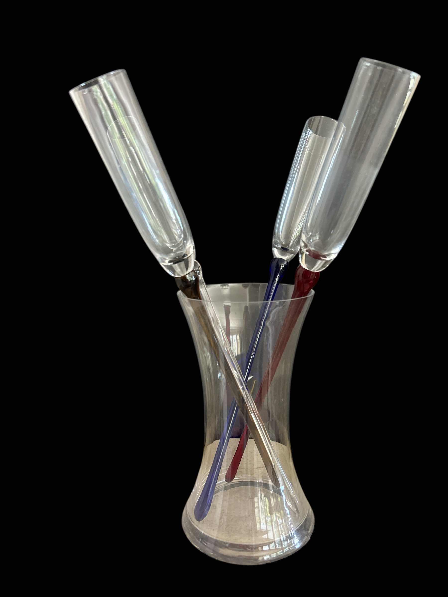 Photo 1 of CHAMPAGNE FLUTES IN ICE BUCKET H17.5”