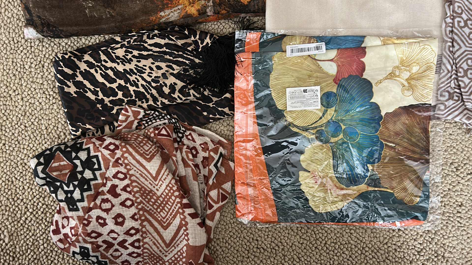 Photo 1 of WOMENS SCARVES-VARIOUS STYLES & SIZES