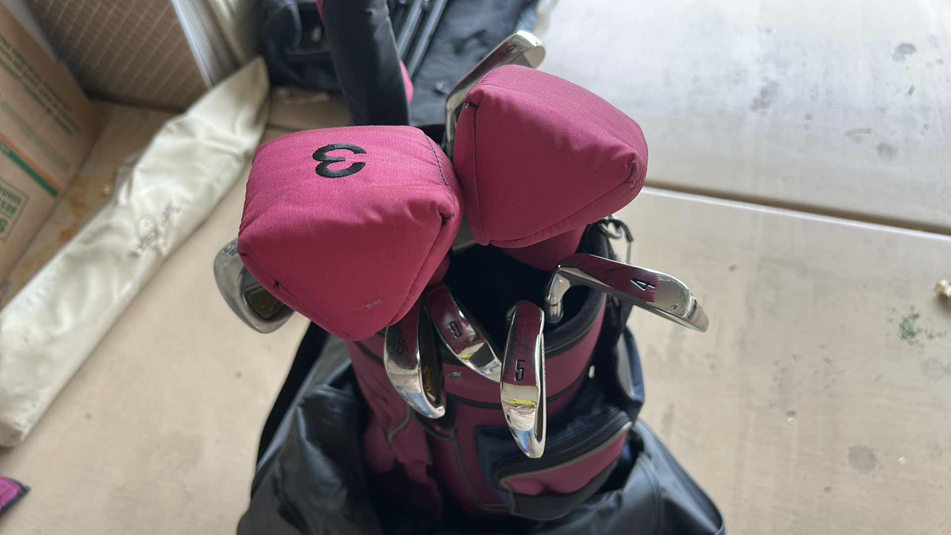 Photo 1 of KING COBRA WOMEN'S RIGHT-HANDED GOLF CLUBS W GOLF BAG-LIKE NEW CONDITION