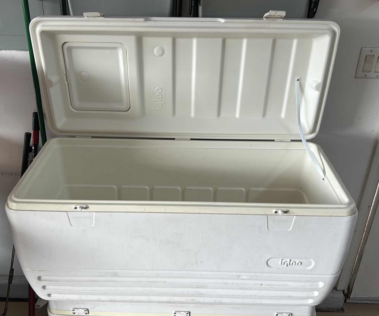 Photo 1 of WHITE IGLOO 120 QT QUICK & COOL POLAR ICE CHEST COOLER 42" 17" H 20"
