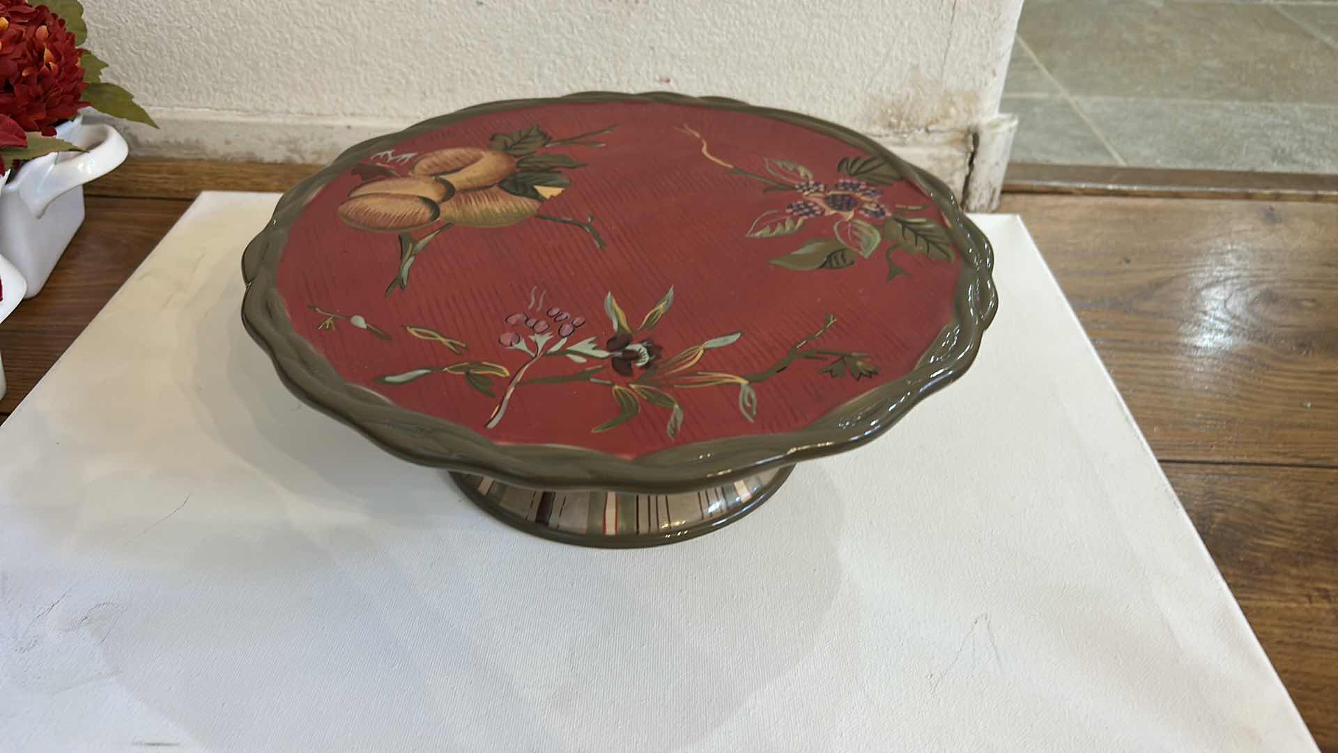 Photo 1 of OCTAVIA PLATE CAKE STAND AND OIL AND VINEGAR SET
