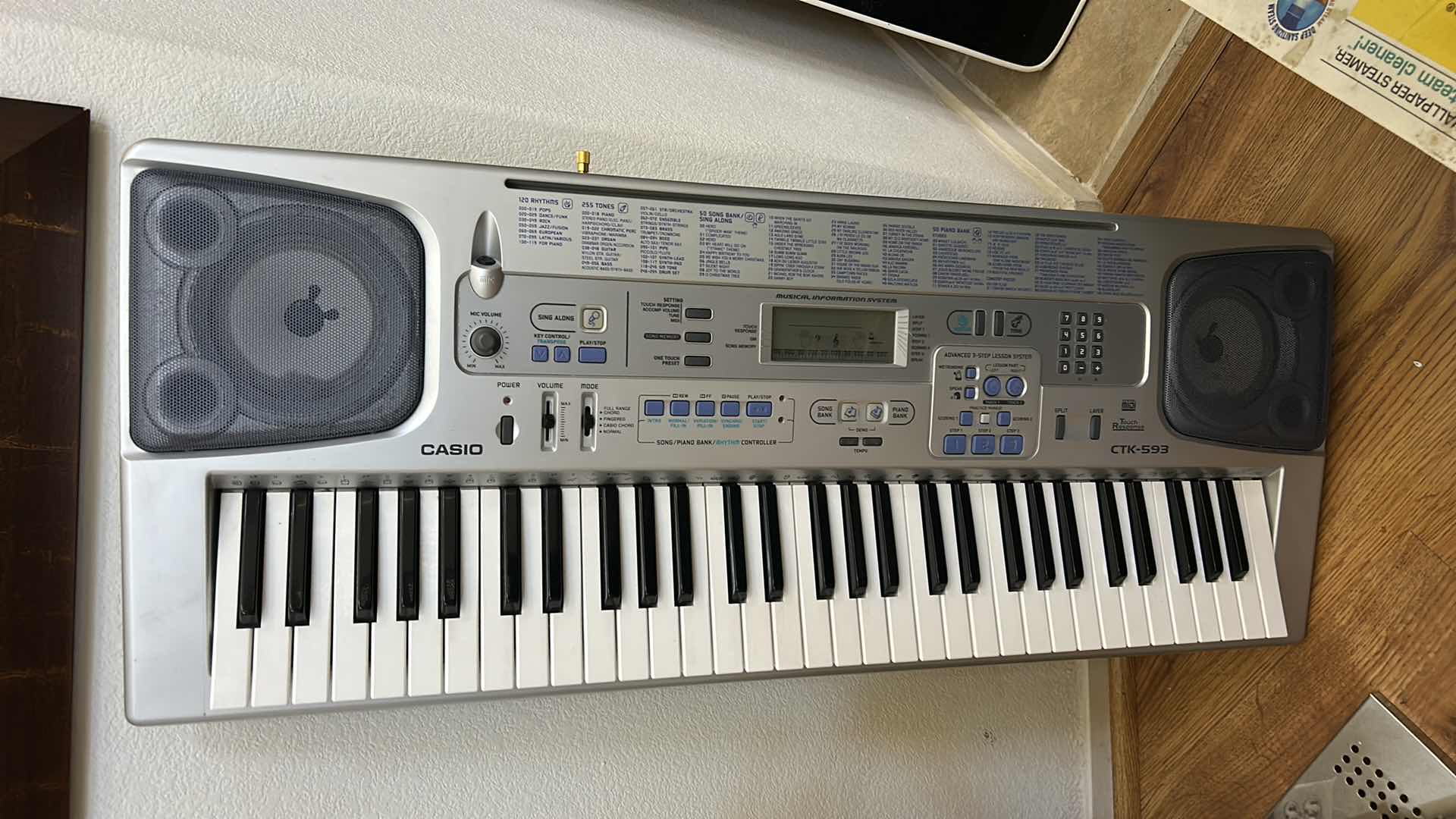 Photo 1 of CASIO KEYBOARD