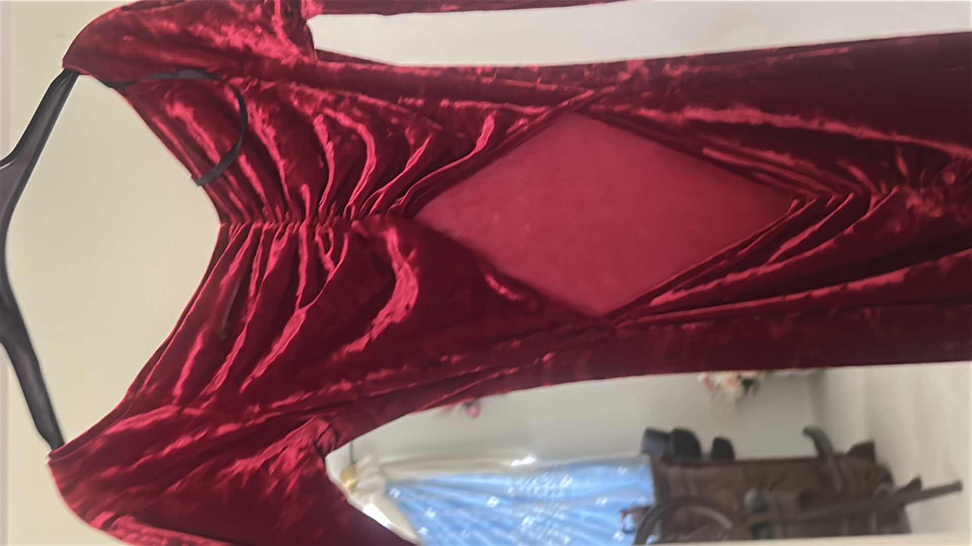 Photo 1 of MODA INTERNATIONAL BURGANDY CRUSHED VELVET LONG FLOOR LENGTH FORMAL DRESS SIZE SMALL