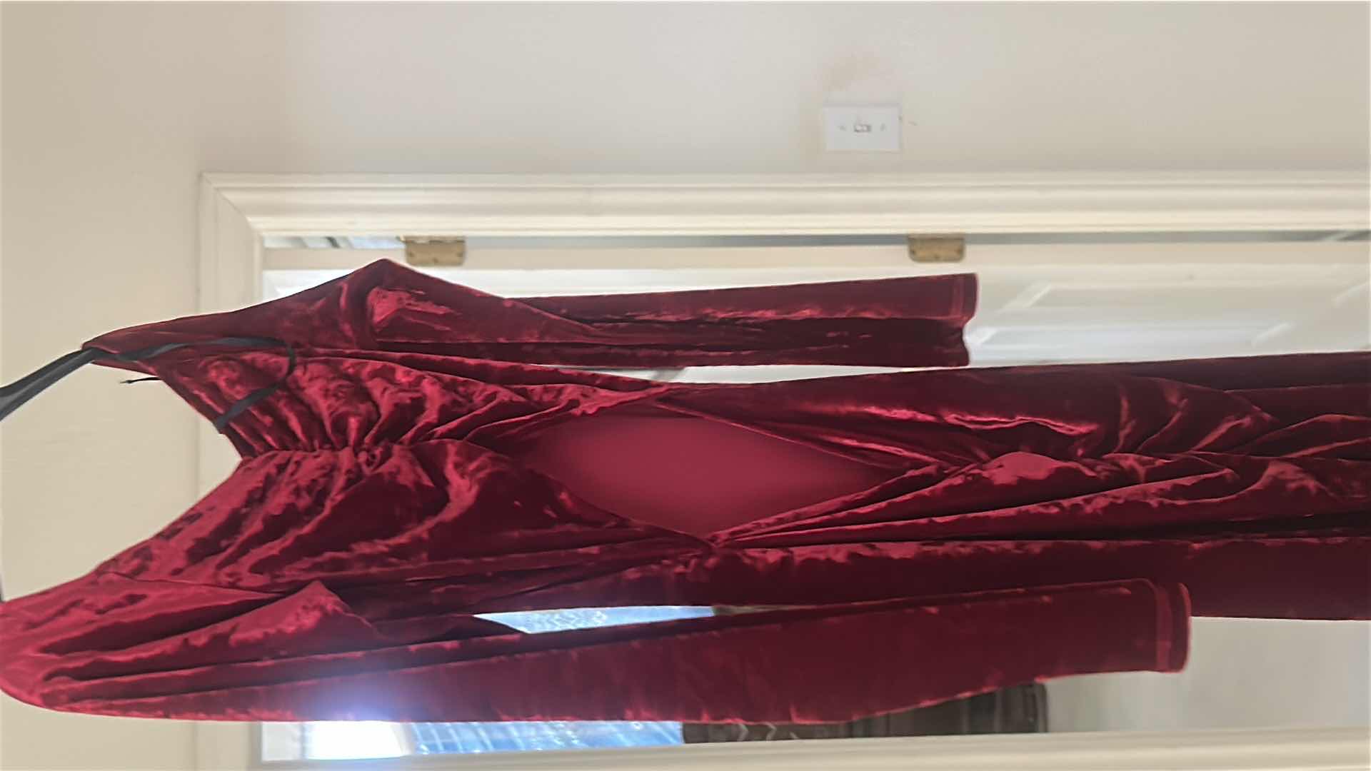 Photo 1 of MODA INTERNATIONAL BURGANDY CRUSHED VELVET LONG FLOOR LENGTH FORMAL DRESS SIZE SMALL