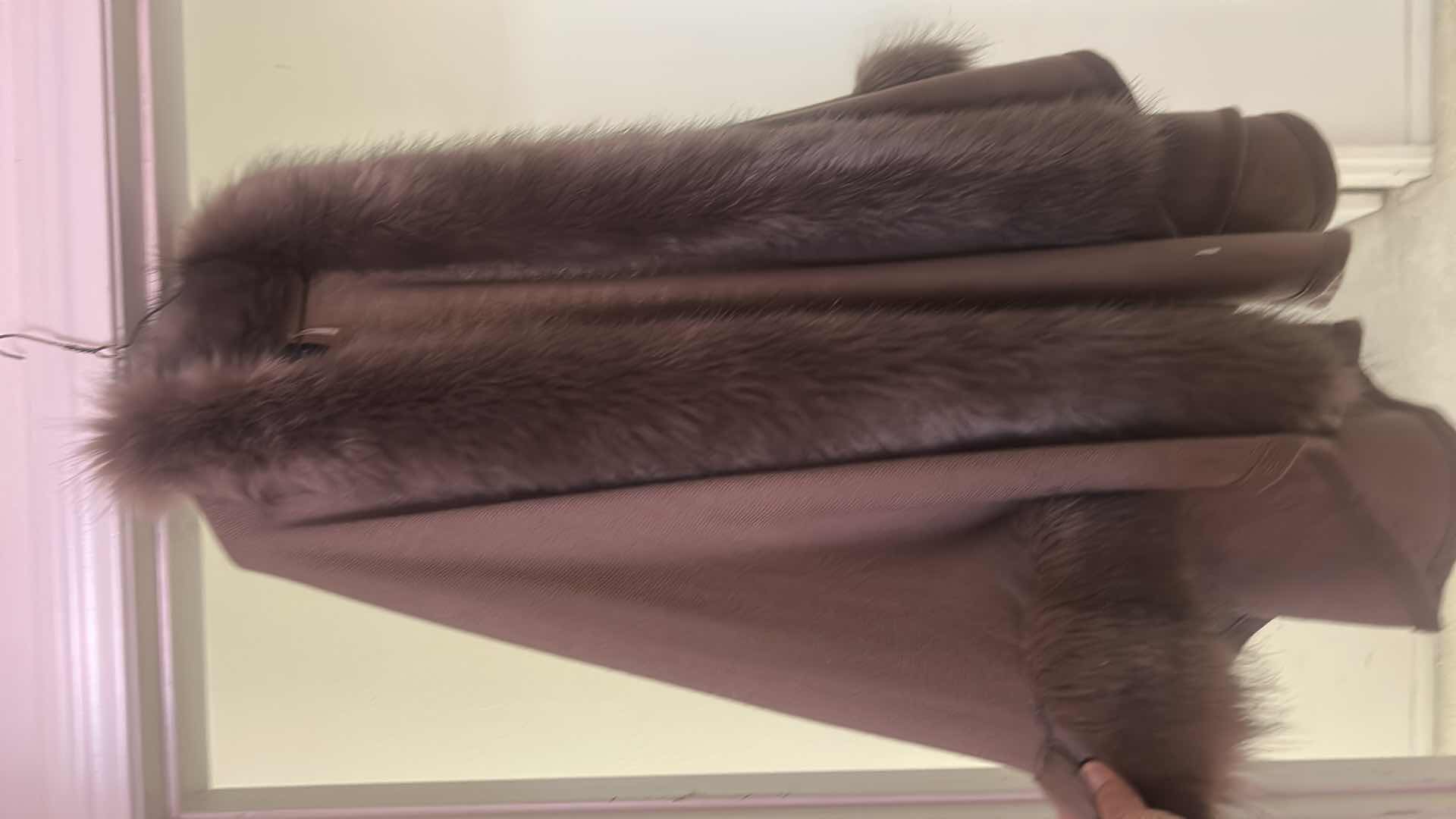 Photo 1 of WOMENS DOLCECABO SHAWL/WRAP SIZE L/XL