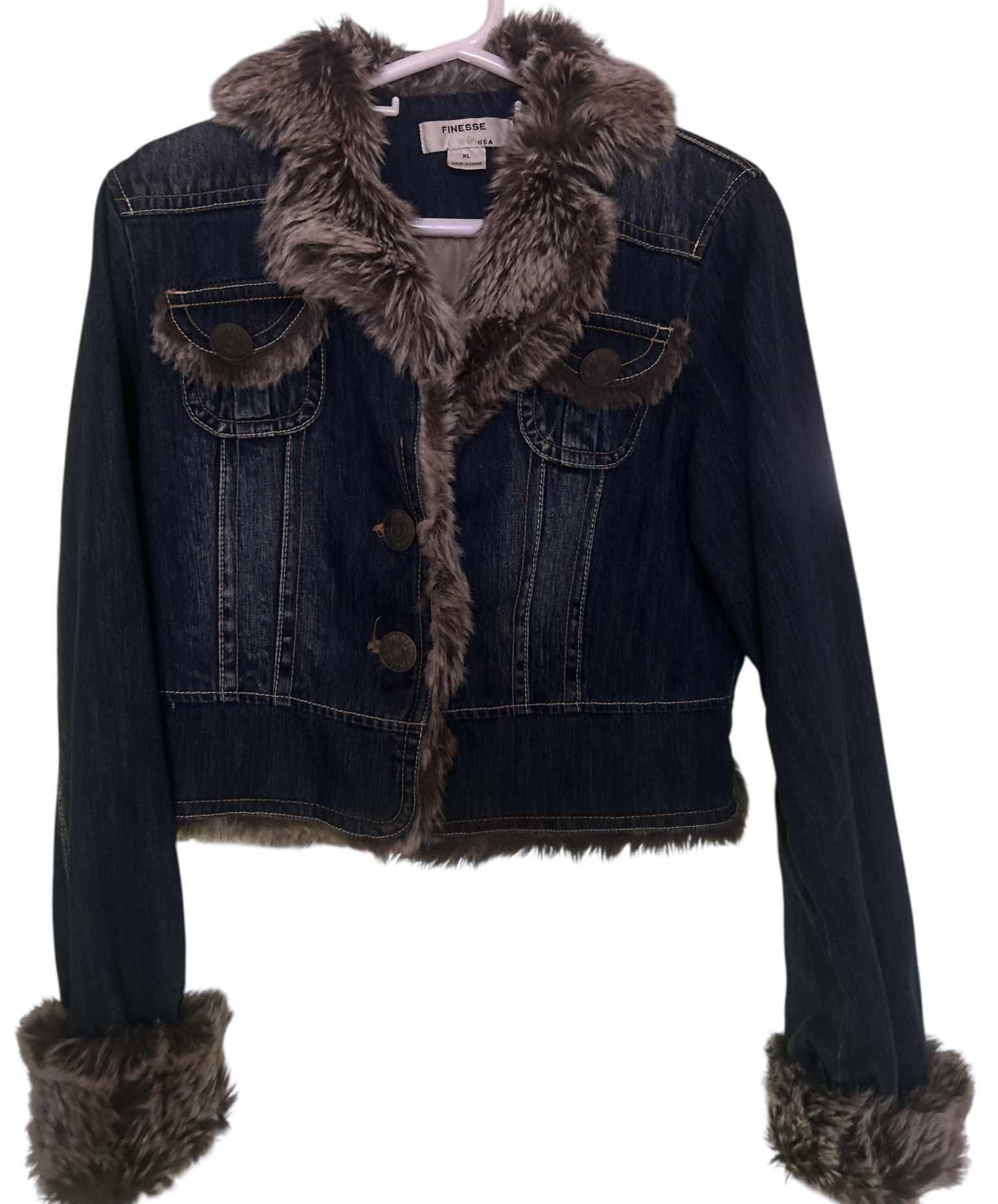 Photo 1 of WOMENSWEAR- DENIM JACKET WITH FAUX FUR SIZED XL, LOOKS LIKE POSSIBLY A JUNIORS XL