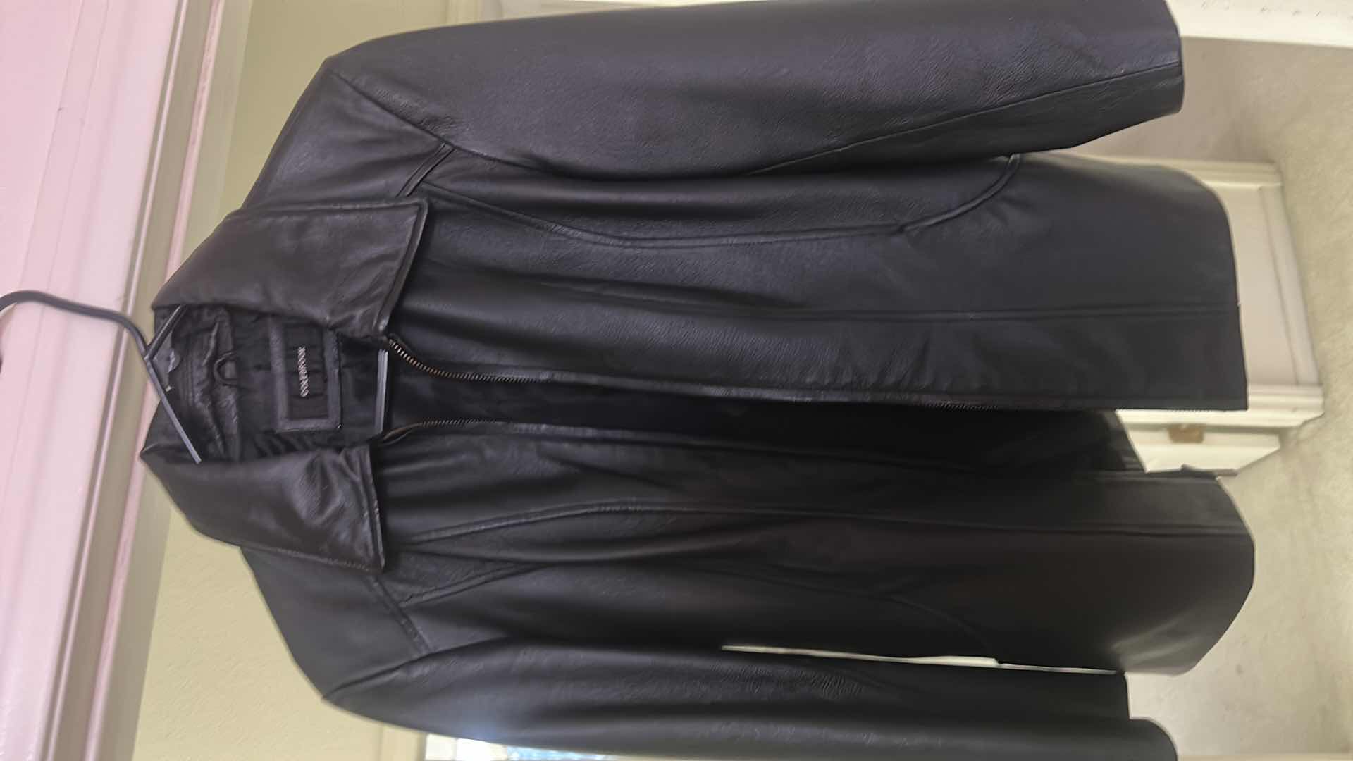 Photo 1 of WOMENSWEAR- COLE BROOK BLACK LEATHER ZIP UP JACKET SIZE MED