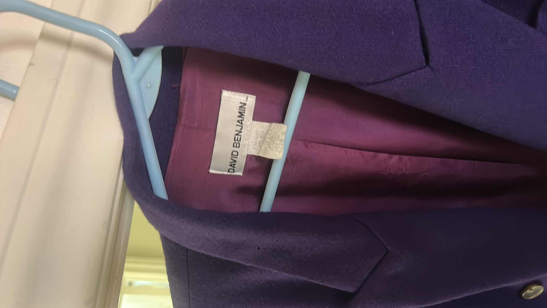 Photo 1 of WOMENSWEAR- 3 WOMENS BUSINESS JACKETS SIZE 8