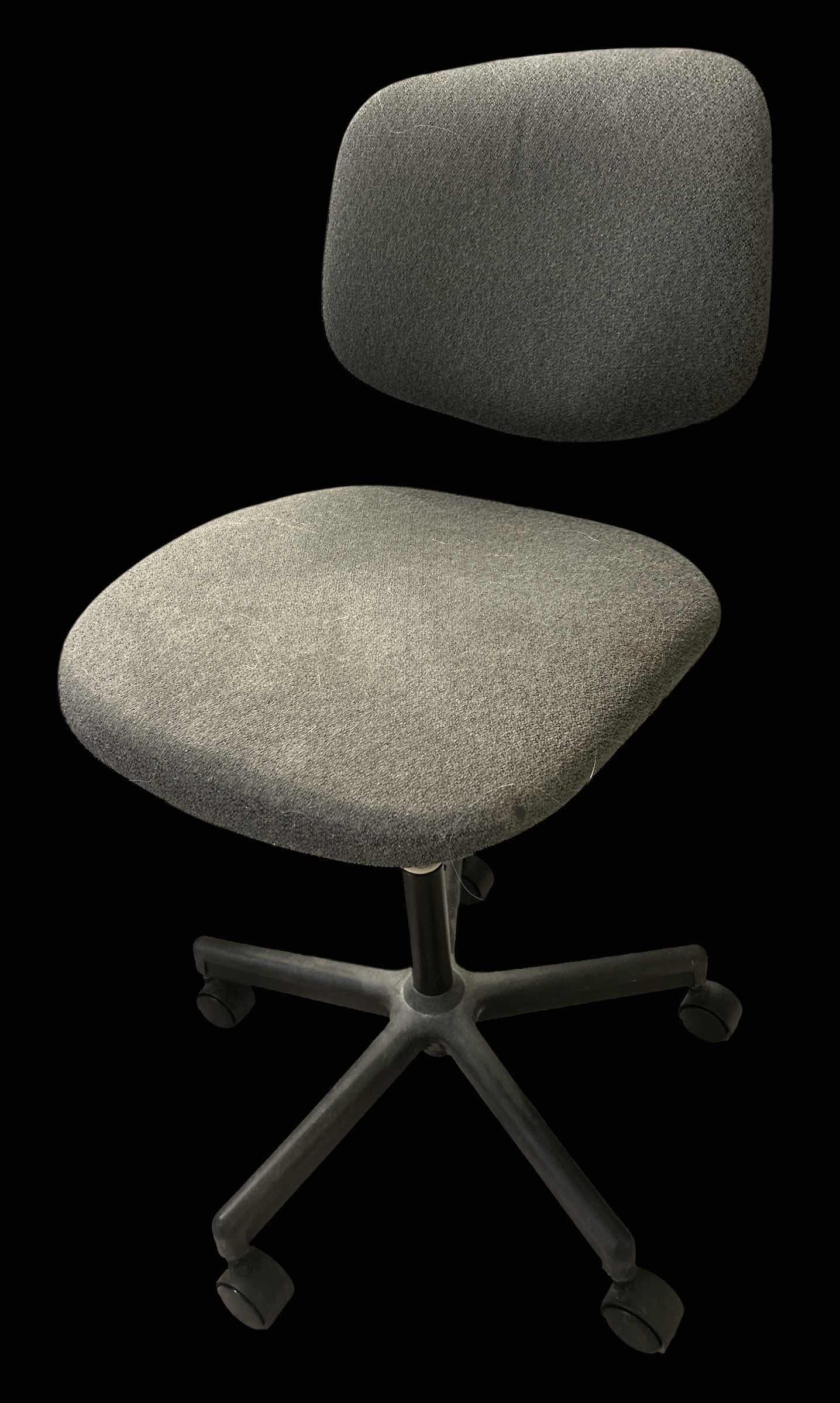 Photo 1 of SMALL DESK CHAIR