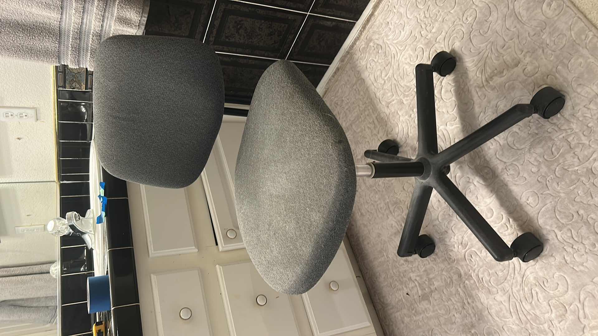Photo 1 of SMALL DESK CHAIR