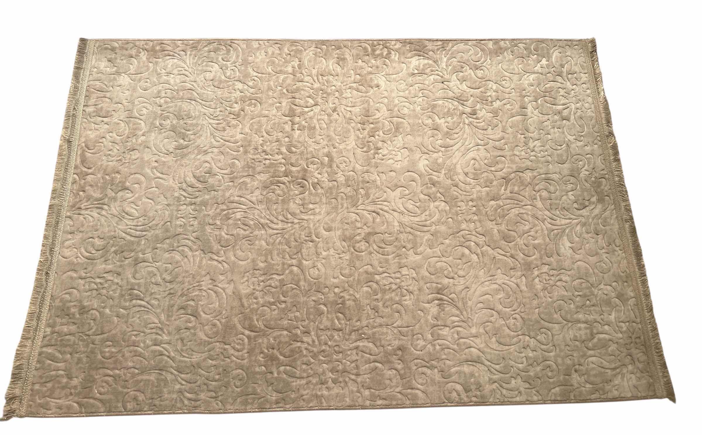 Photo 1 of SUAVE COLLECTION LIGHT BEIGE AREA RUG 3‘ x 5‘