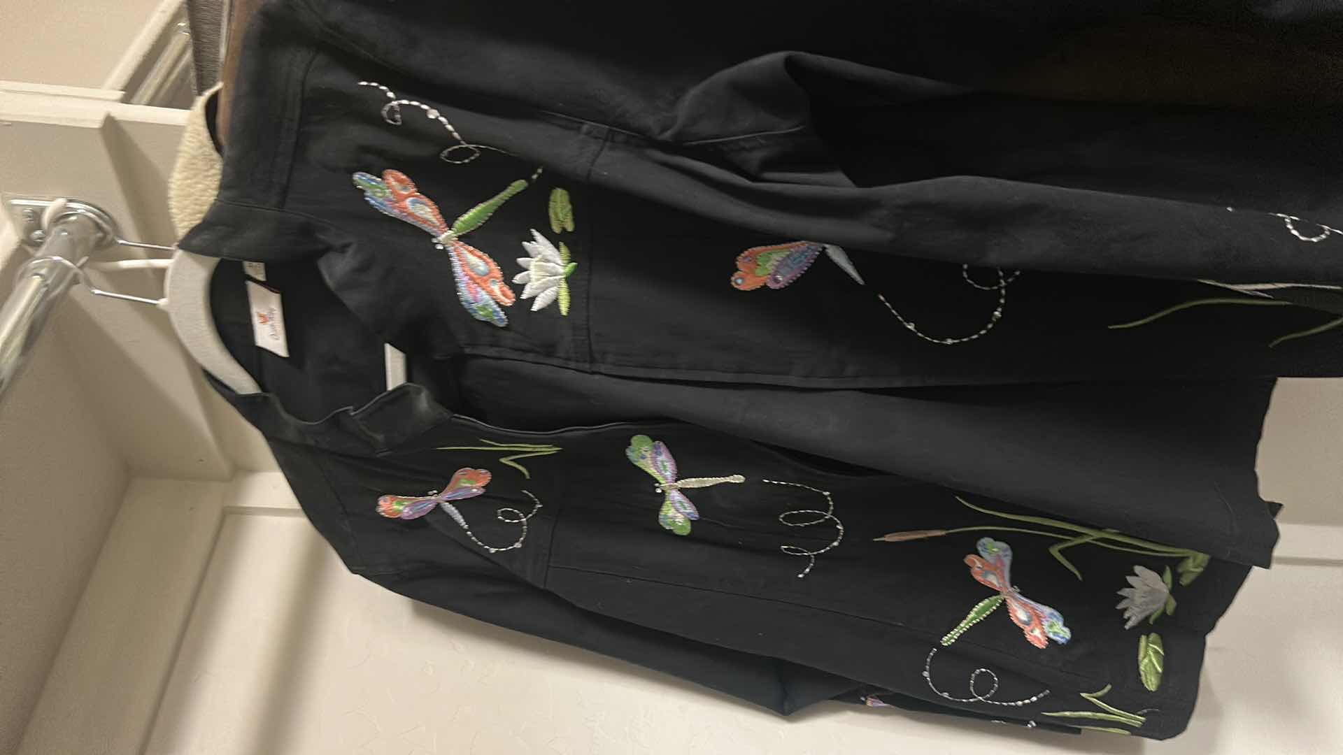 Photo 1 of 6 WOMENS JACKETS (INCLUDING 100% LEATHER) SIZE L XL
