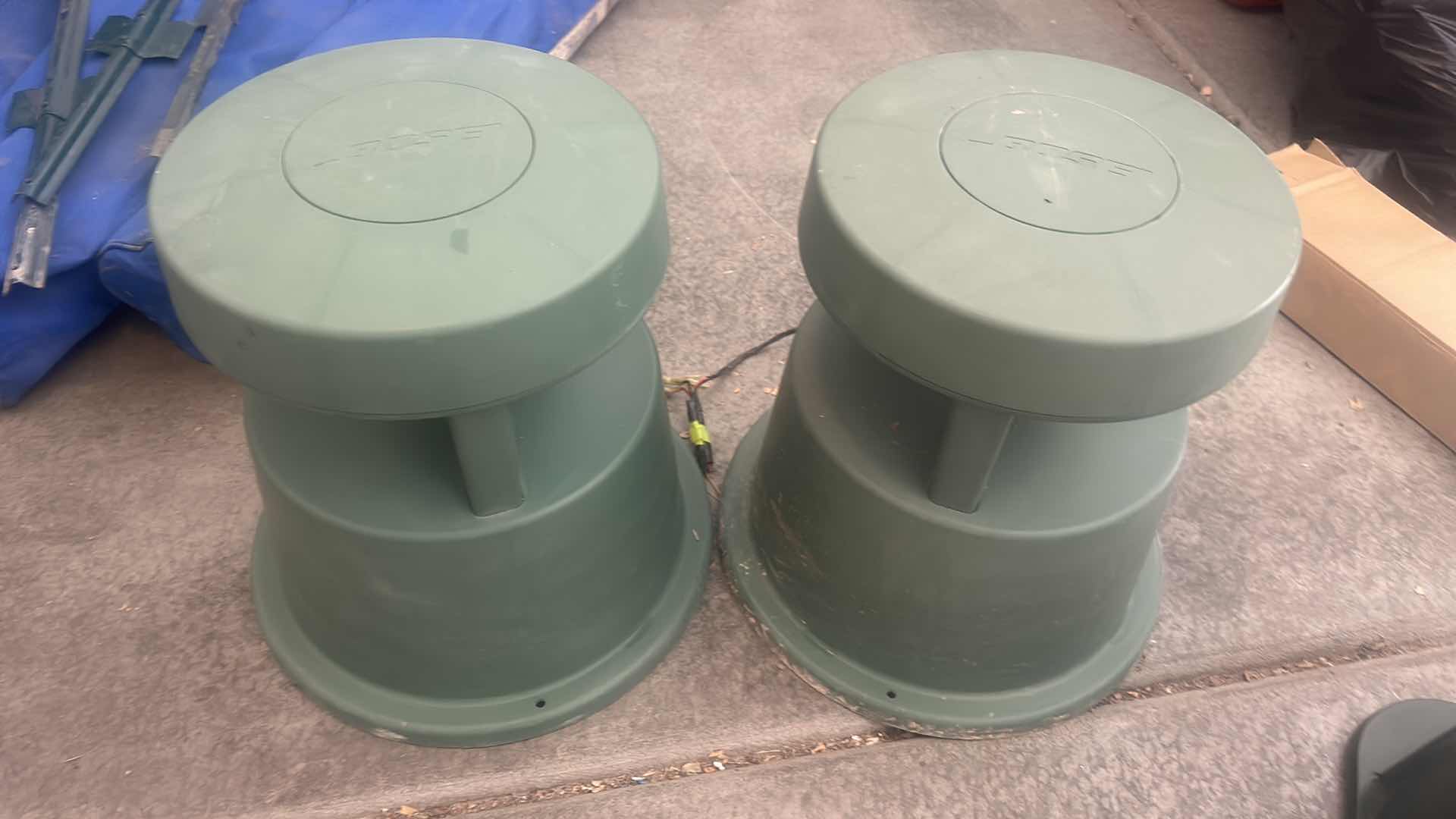 Photo 1 of 2 BOSE FREE SPACE 51 ENVIRONMENTAL SPEAKERS AND 1 TIC H14.5”
