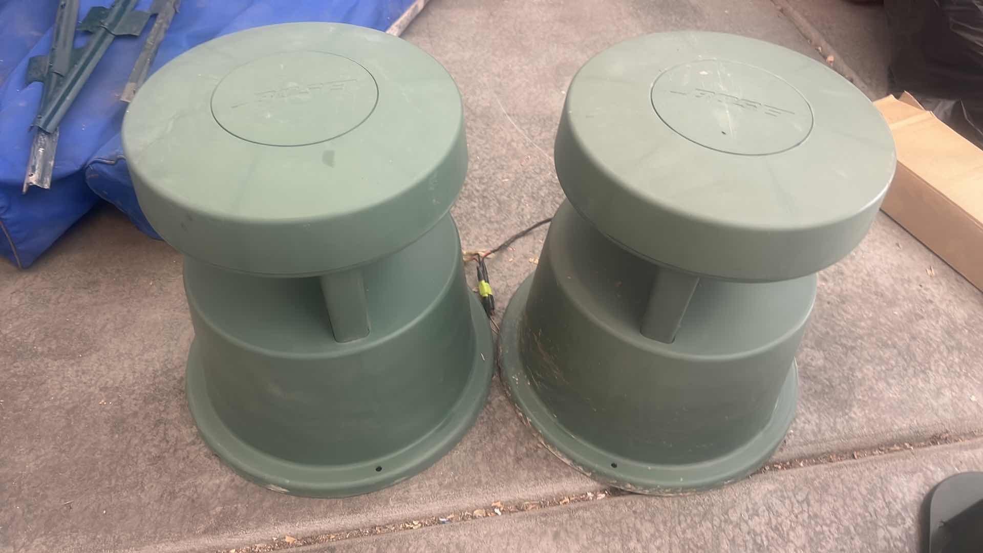 Photo 1 of 2 BOSE FREE SPACE 51 ENVIRONMENTAL SPEAKERS AND 1 TIC H14.5”