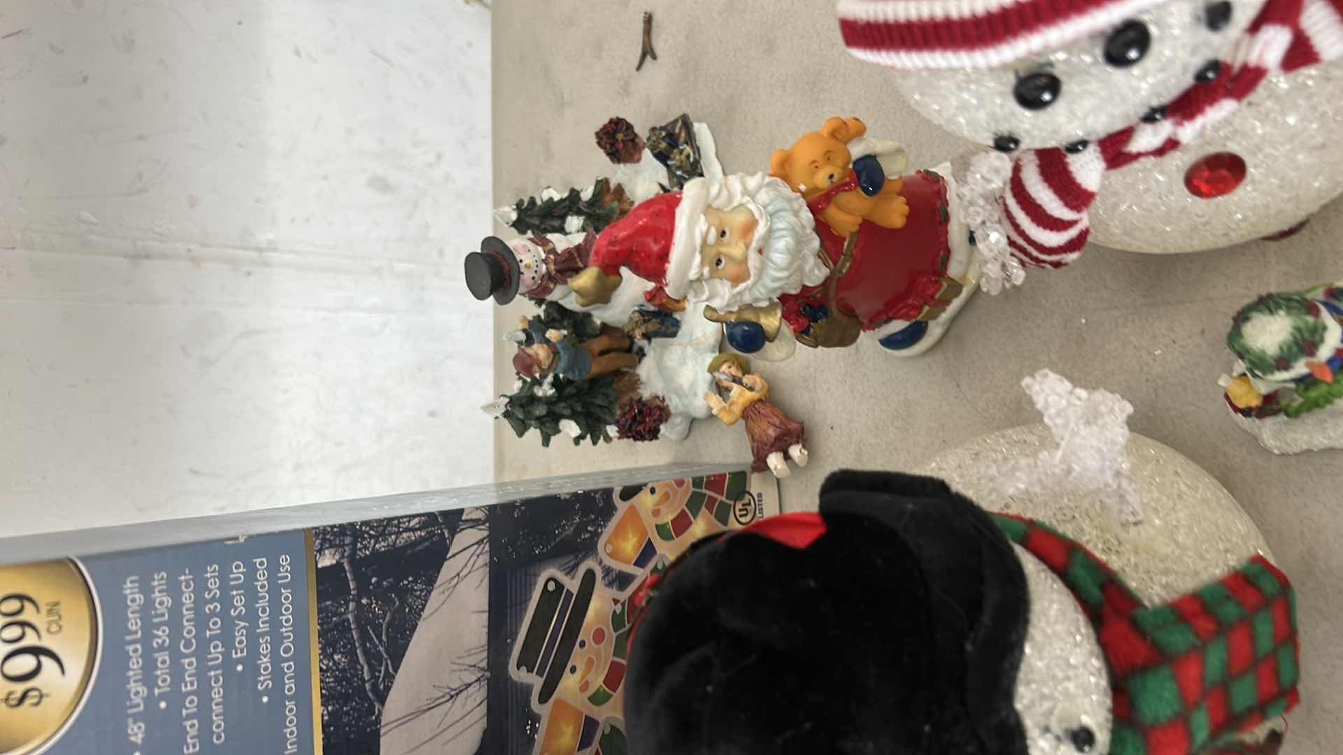 Photo 1 of CHRISTMAS DECOR