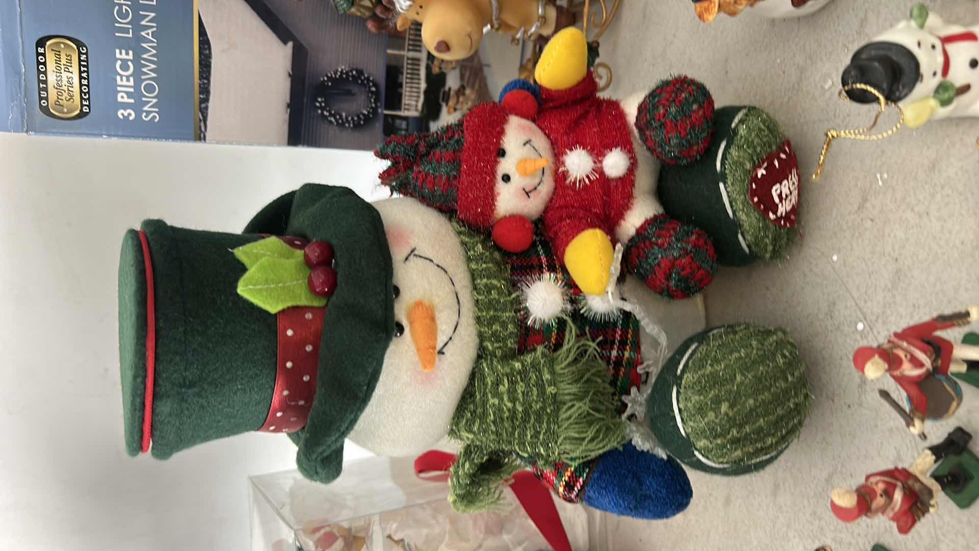 Photo 1 of CHRISTMAS DECOR