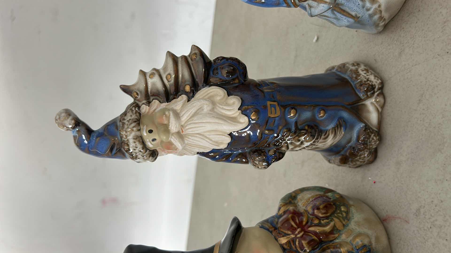 Photo 1 of CHRISTMAS DECOR H8”