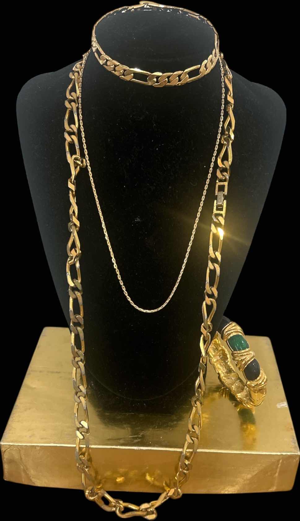 Photo 1 of 4 - WOMENS COSTUME JEWELRY