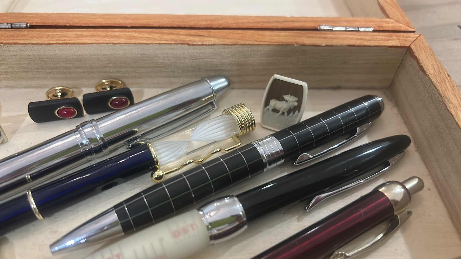 Photo 1 of PENS AND CUFFLINKS