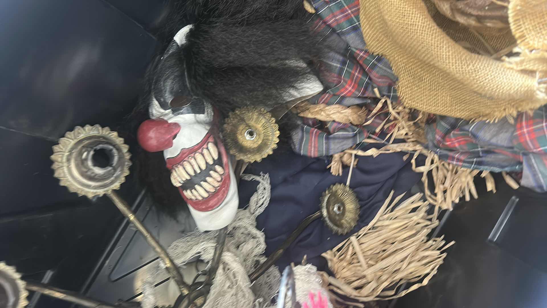 Photo 1 of TOTE- SCARY HALLOWEEN DECORATIONS