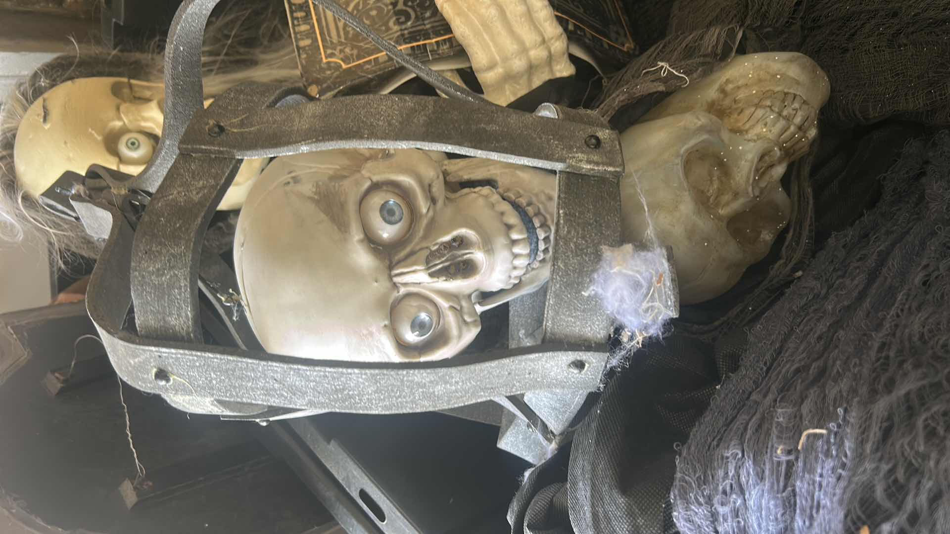 Photo 1 of TOTE- SCARY HALLOWEEN DECORATIONS (SOME BATTERY OPERATED)
