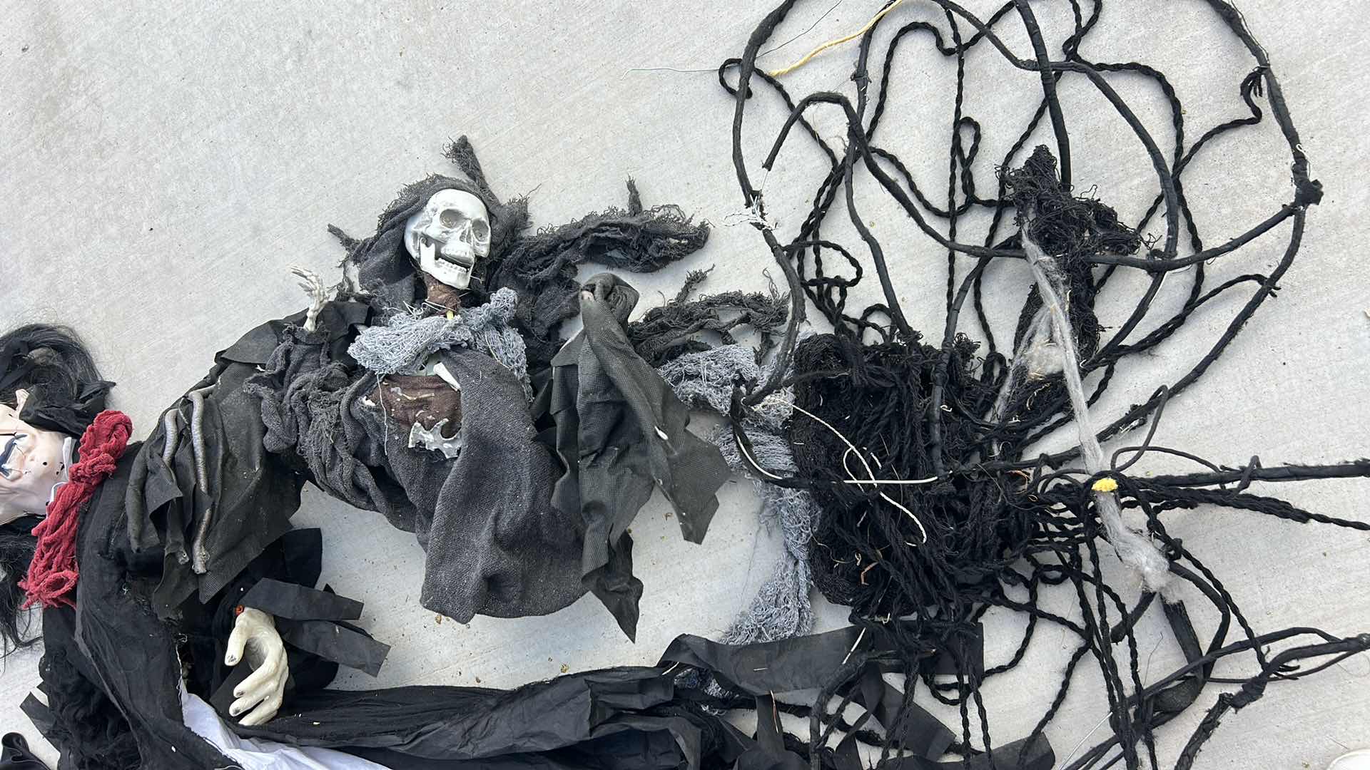 Photo 1 of TOTE FULL OF HALLOWEEN DECOR