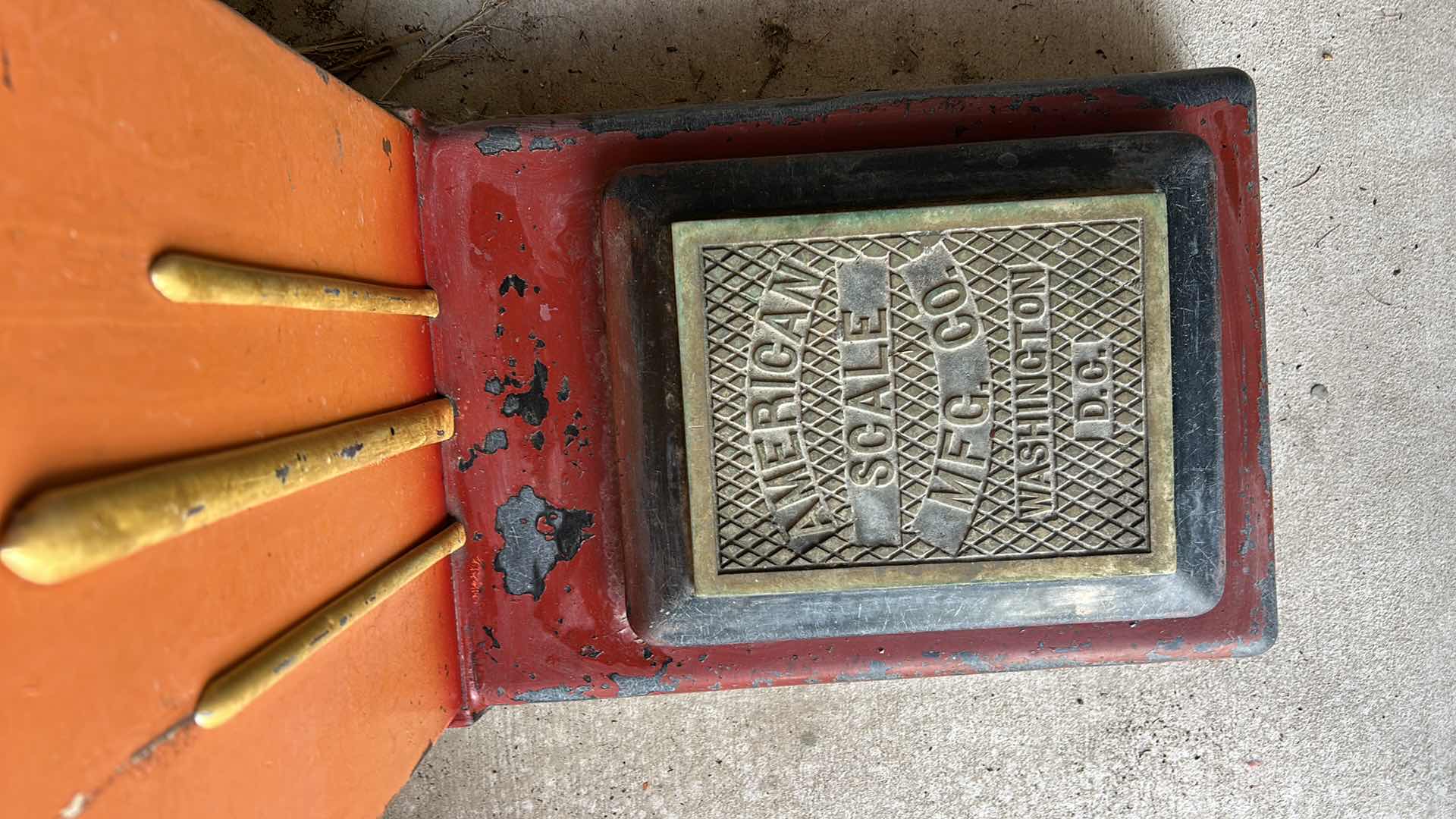 Photo 1 of RARE VINTAGE ART DECO CAST IRON AMERICAN MFG CO SCALE H51”