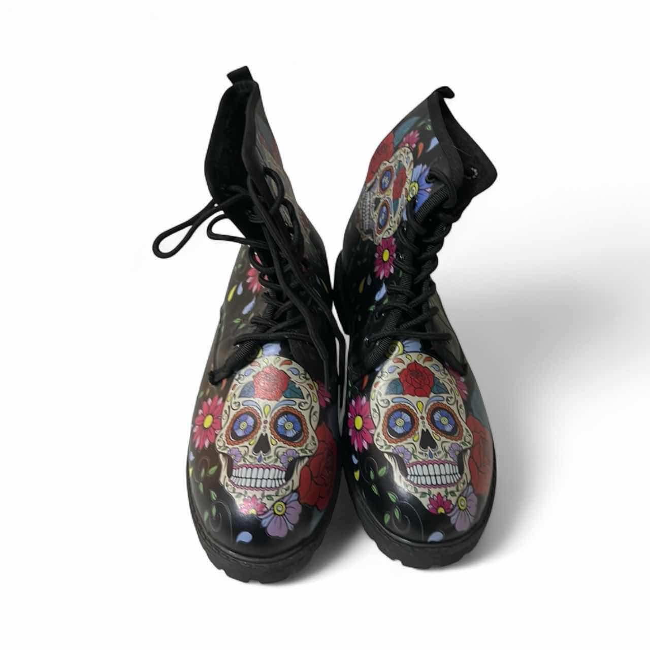 Photo 1 of WOMENS BOOTS FOR EVERYDAY / HALLOWEEN