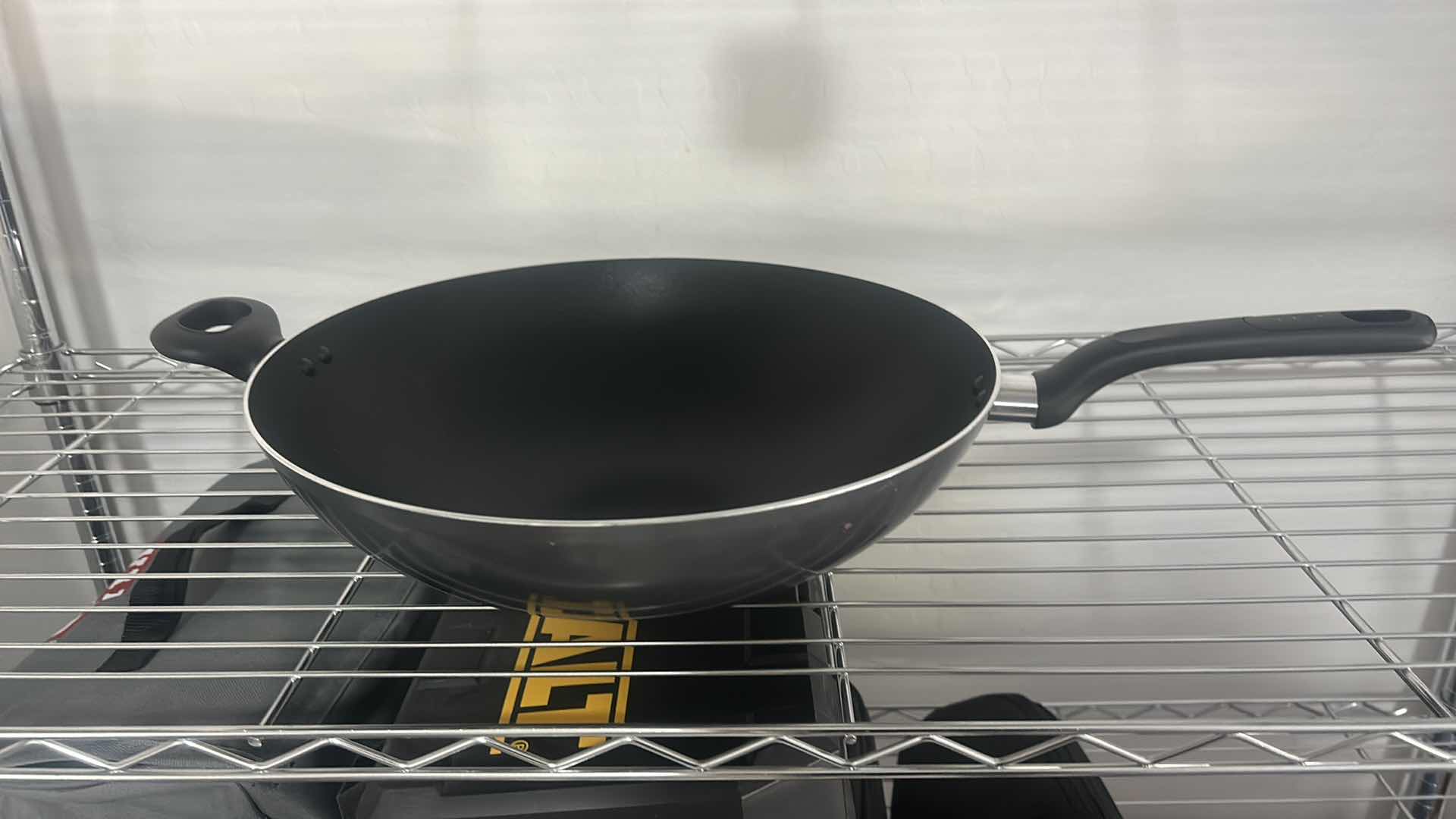 Photo 1 of TFAL WOK