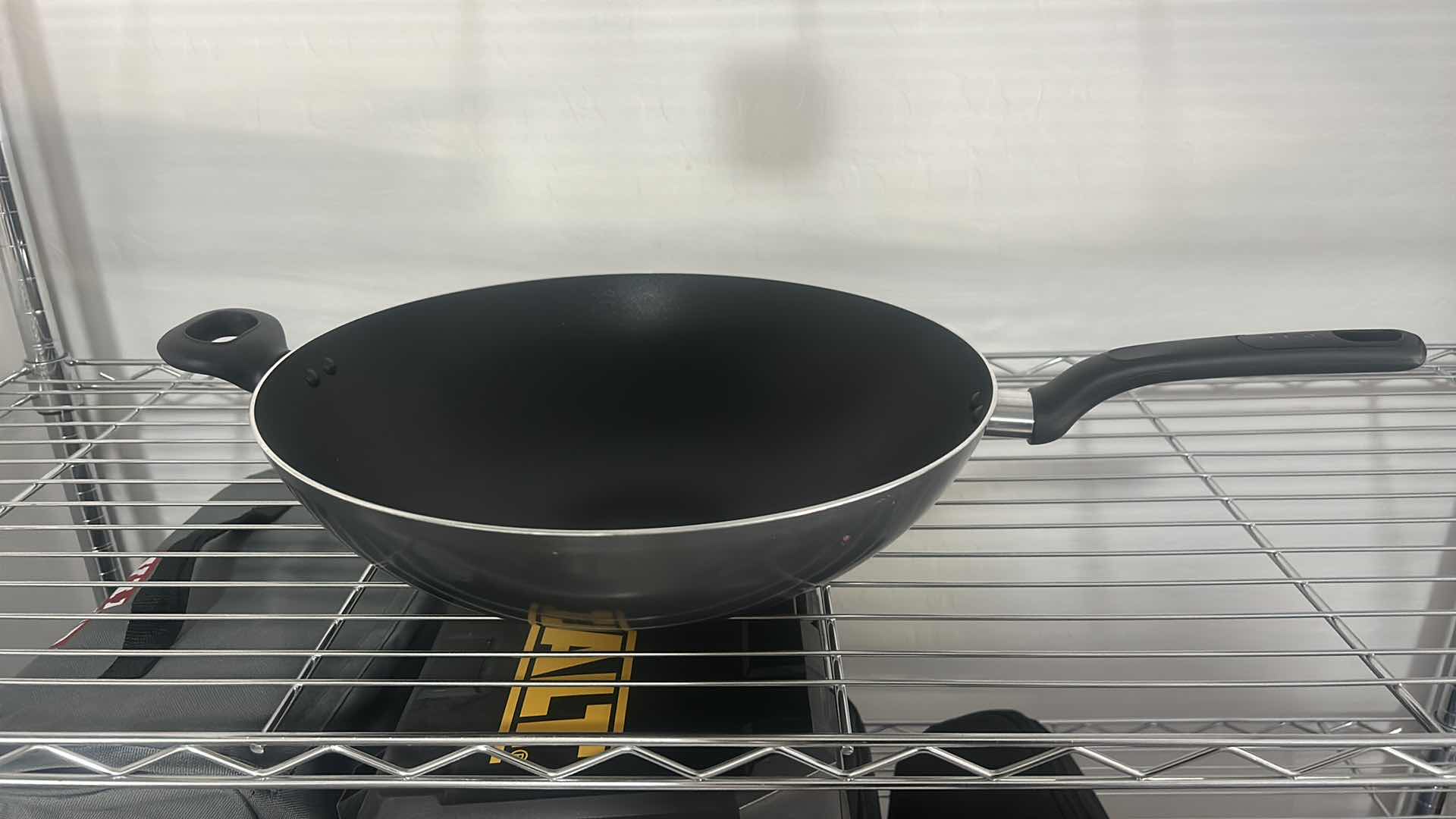 Photo 1 of TFAL WOK