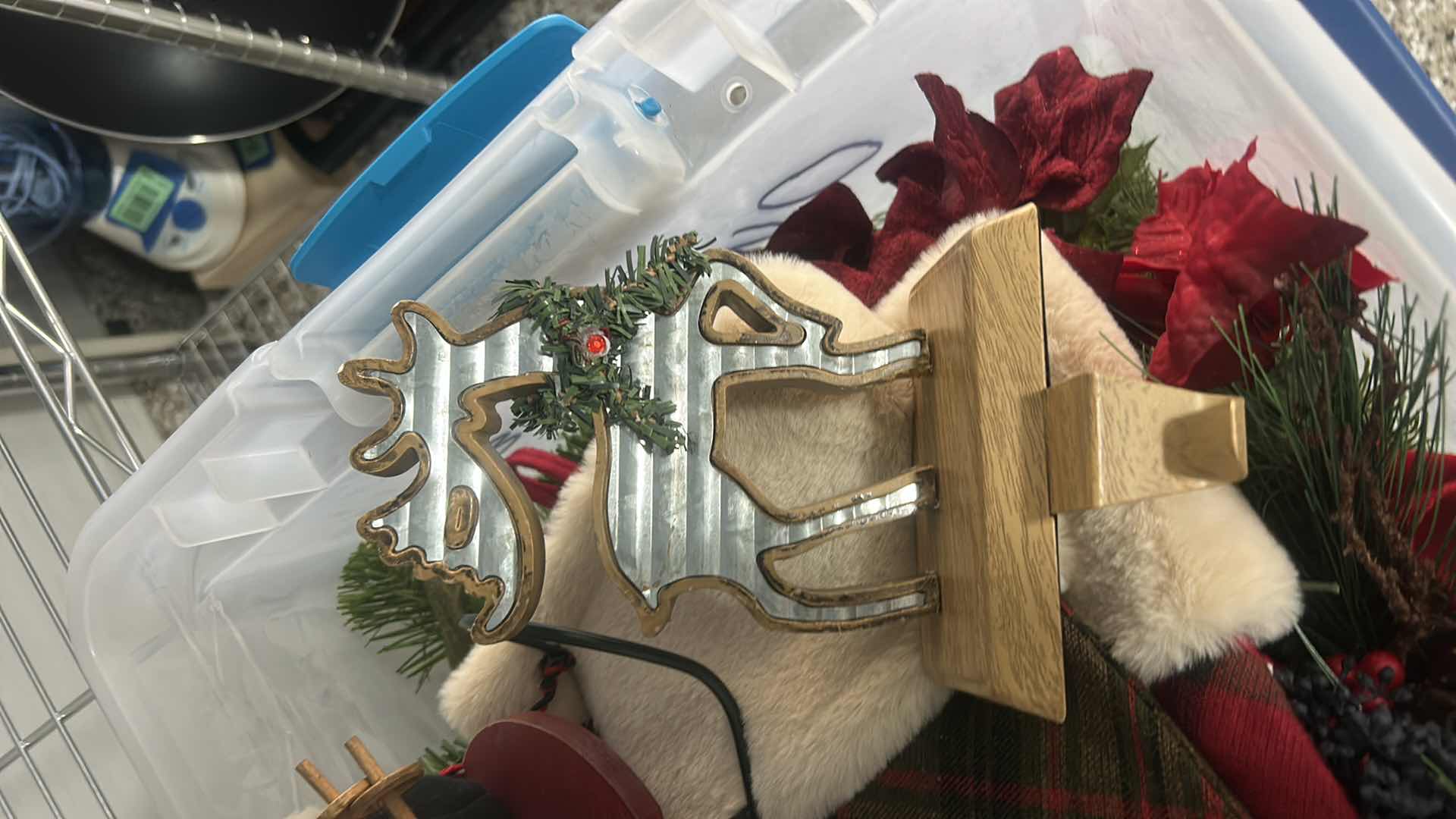 Photo 1 of TOTE - CHRISTMAS DECORATIONS