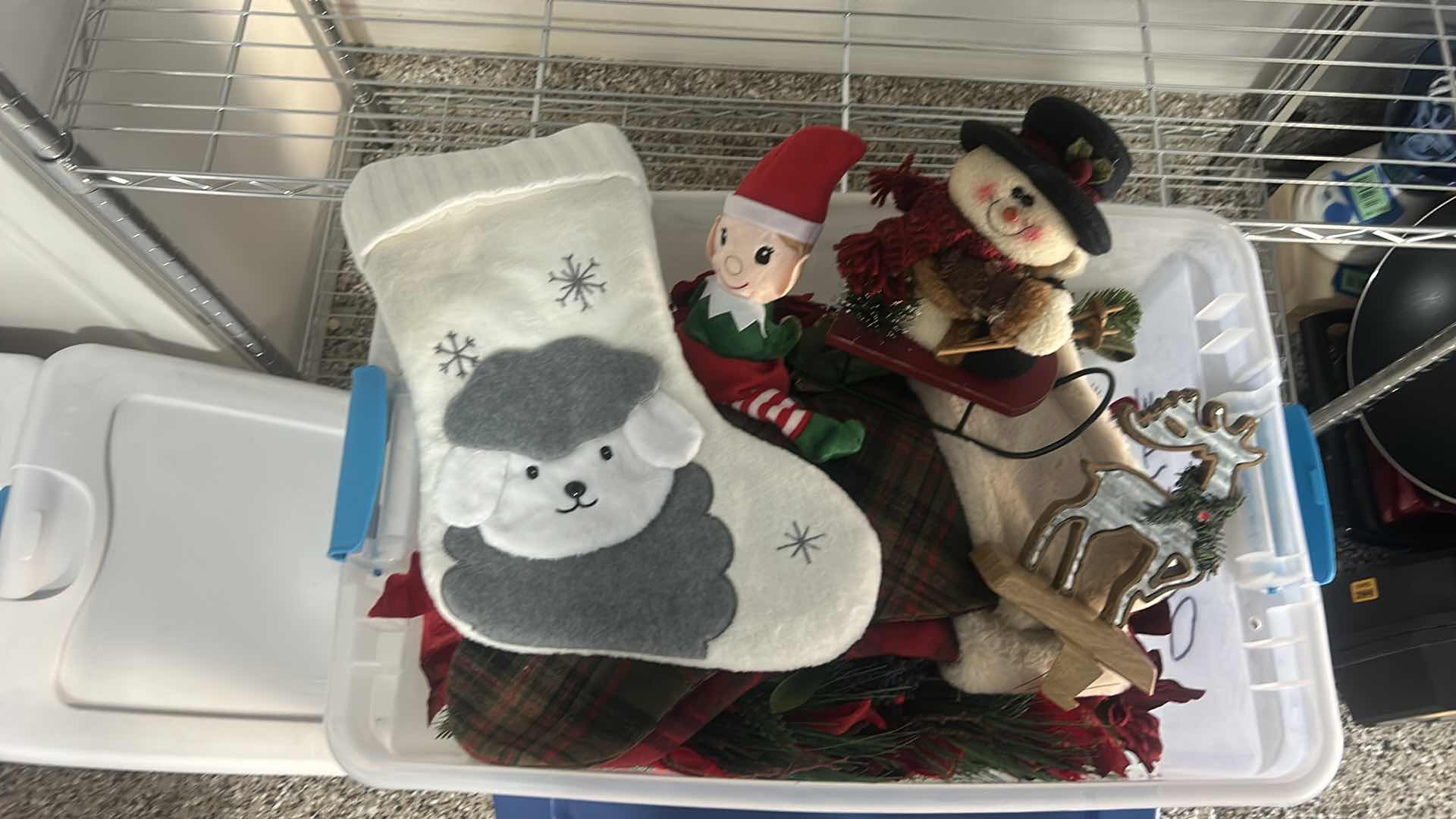 Photo 1 of TOTE - CHRISTMAS DECORATIONS