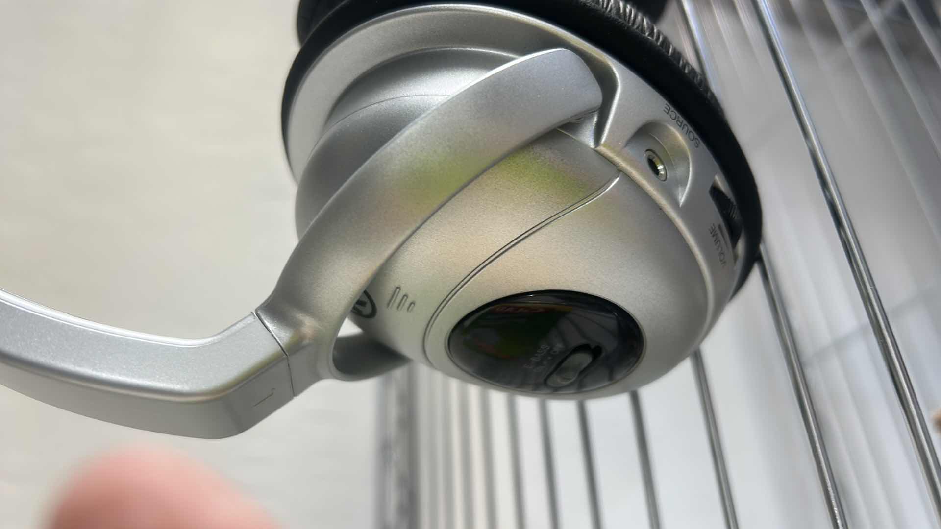 Photo 1 of RADIO SHACK EARPHONES