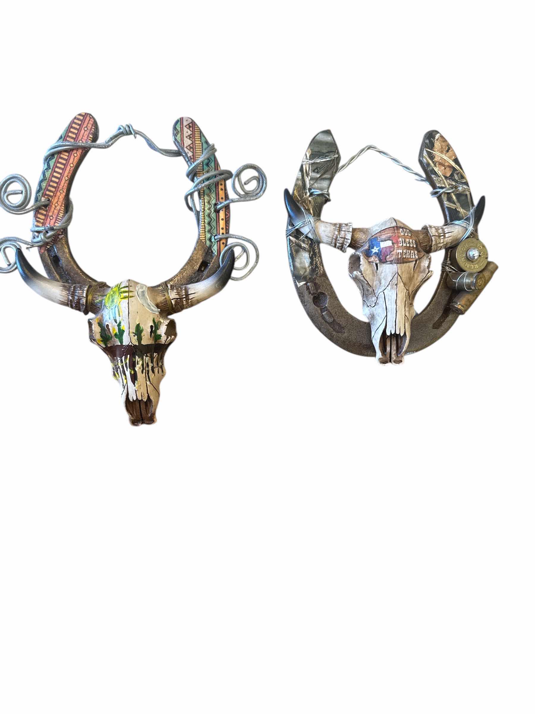 Photo 1 of HANGING HORSESHOE DECORATIVE WALL ART W6”