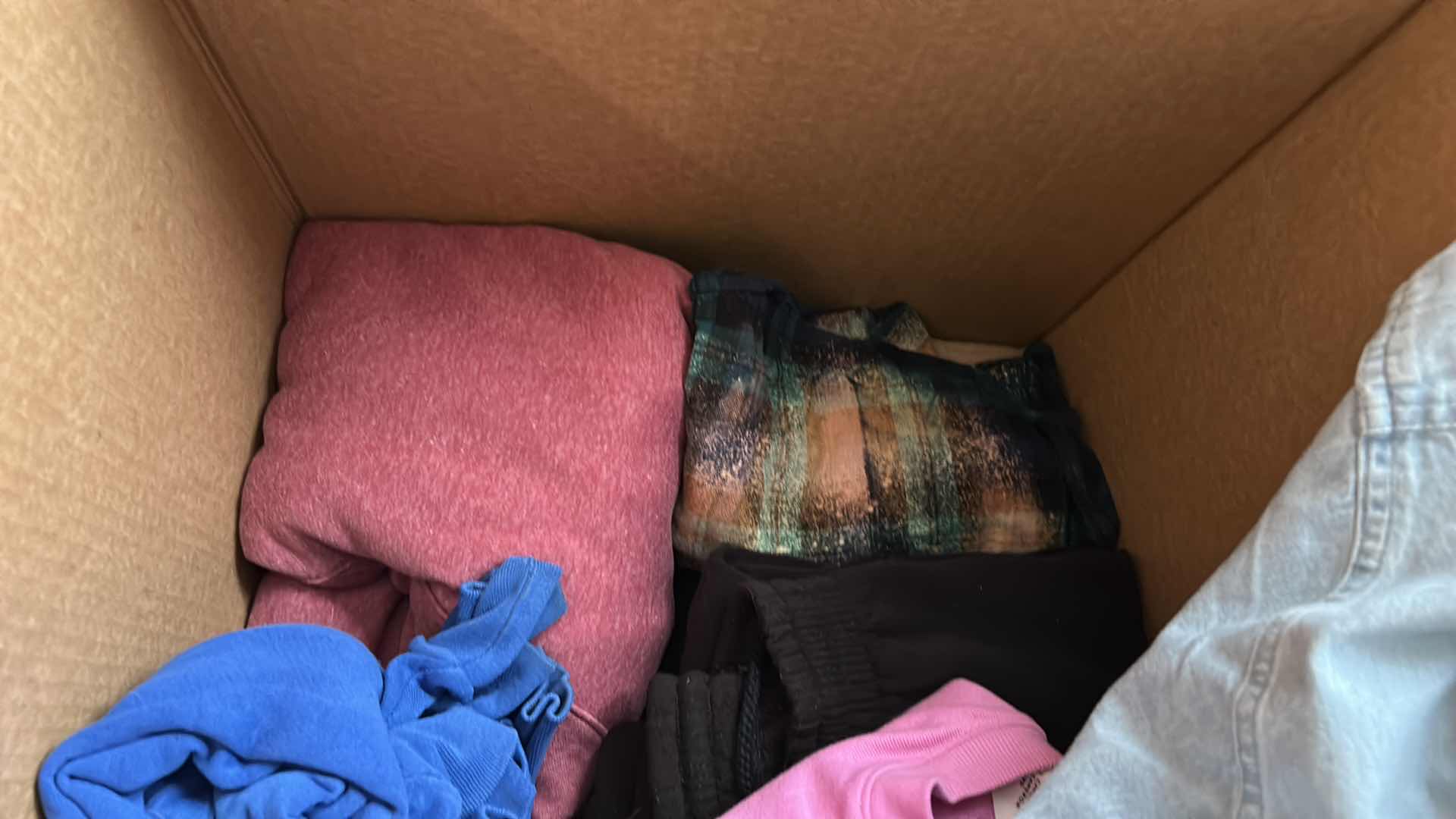 Photo 1 of BOX OF WOMENS CLOTHING, SWEATSHIRTS AND JACKETS (ASSORTED SIZES)