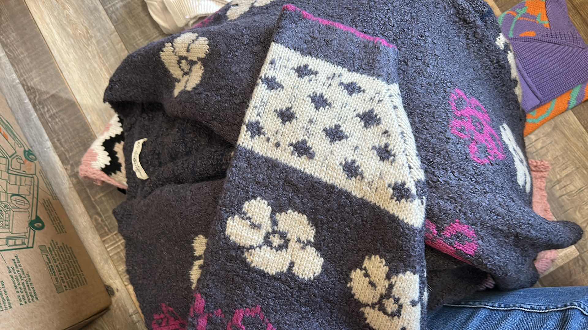 Photo 1 of BOX OF WOMENS SWEATERS