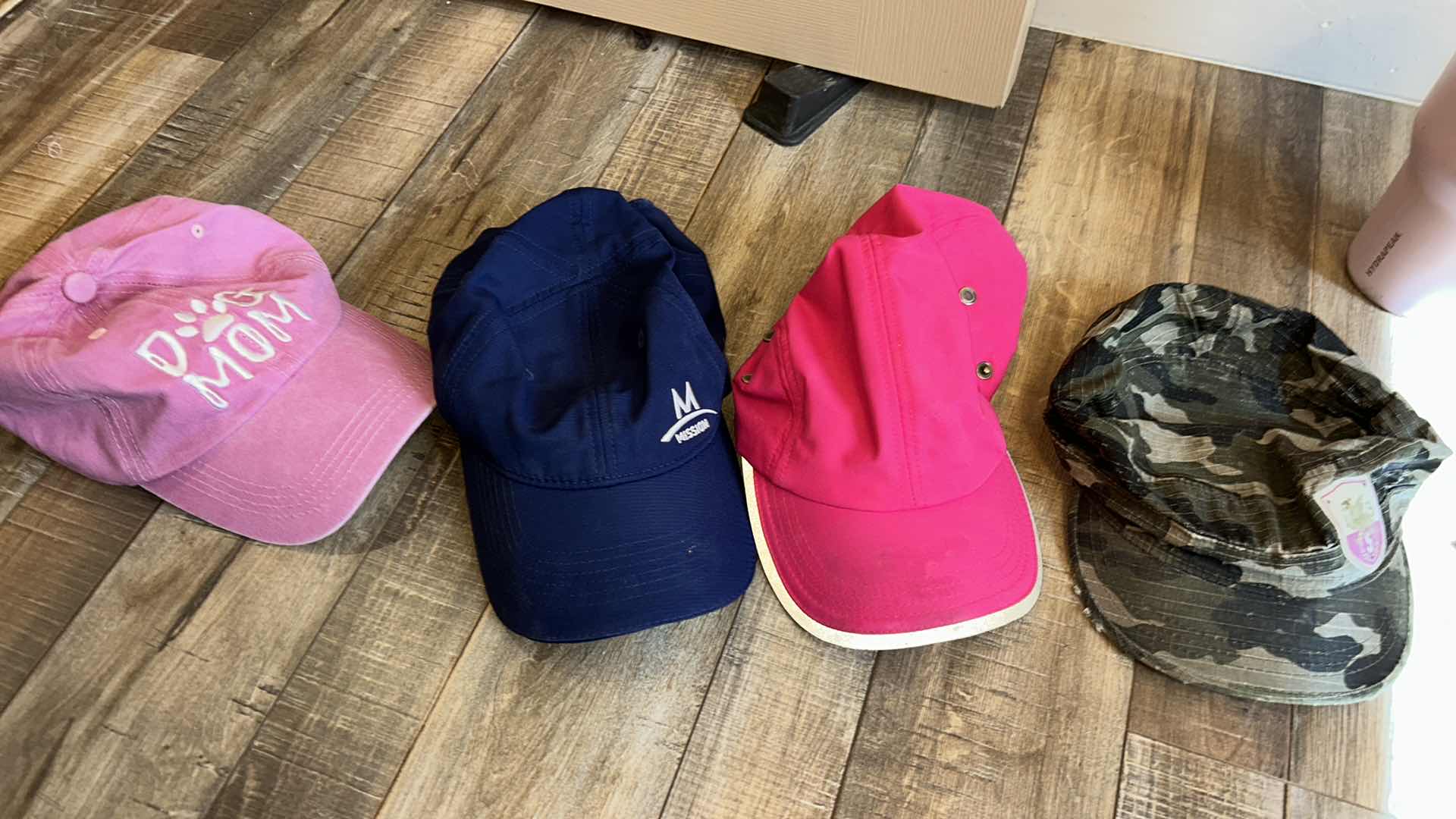 Photo 1 of BOX OF WOMENS LOUNGEWEAR, SWEATS AND HATS SOME NEW WITH TAGS (ASSORTED SIZES)