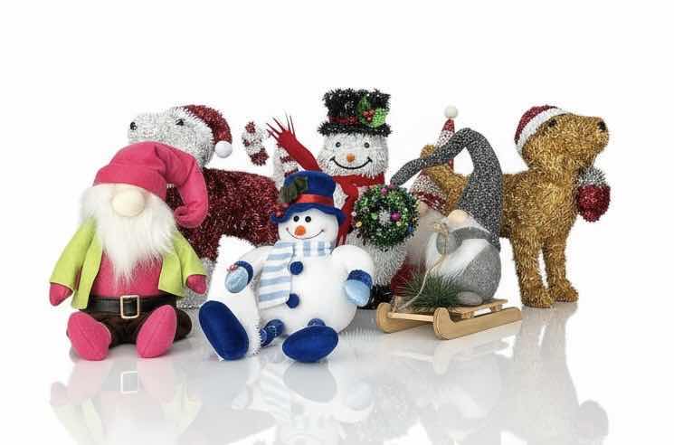 Photo 1 of 8 - CHRISTMAS DECORATIONS