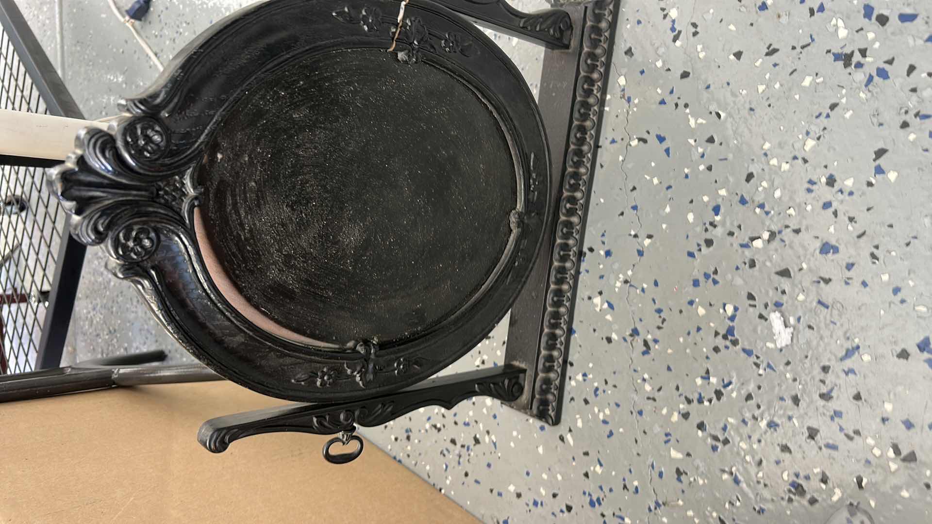 Photo 1 of BOX - HALLOWEEN DECOR