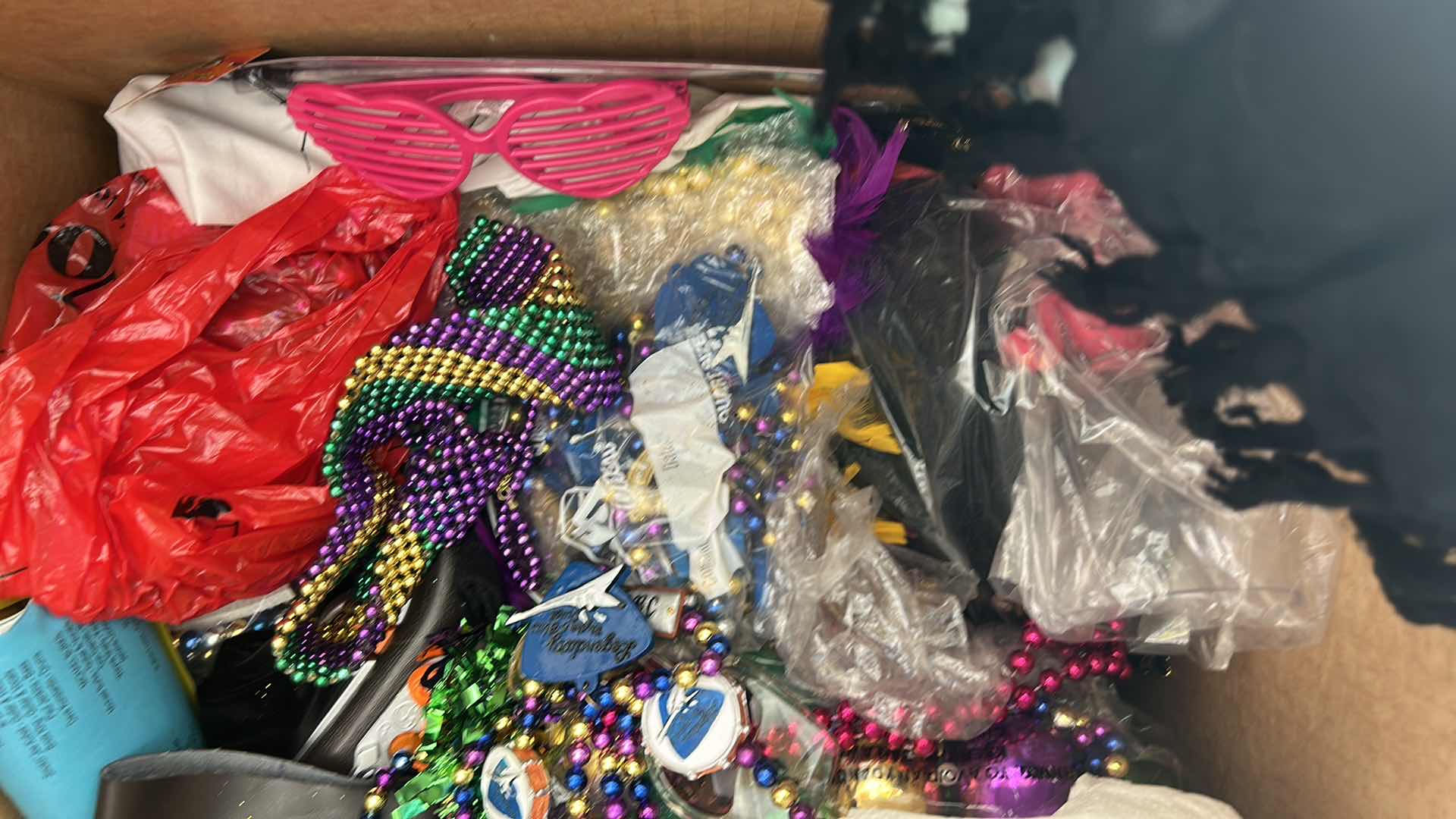 Photo 1 of BOX - HALLOWEEN COSTUMES