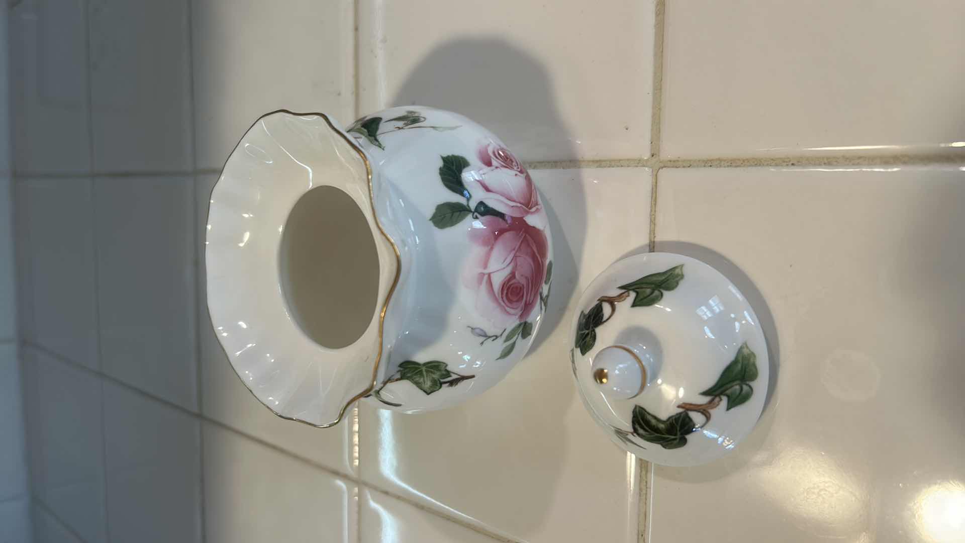 Photo 1 of STAFFIRDSHIRE DAVID MICHAEL CHINA  H3.5”