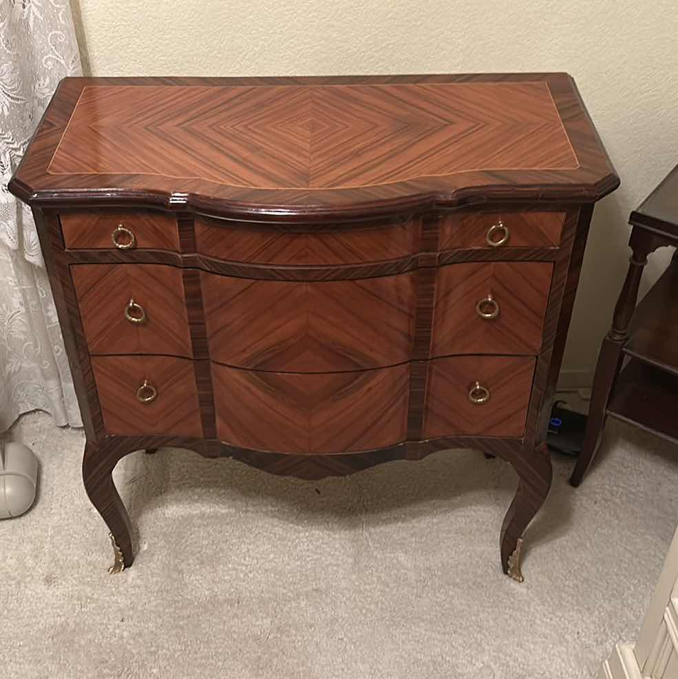 Photo 1 of ANTIQUE LOUIS XV STYLE CHEST OF DRAWERS, SERPENTINE SHAPE AND CABRIOLE LEGS WITH GILDED BRONZE ORNAMENTS A30 1/2“ x 15“ x H31 1/2“