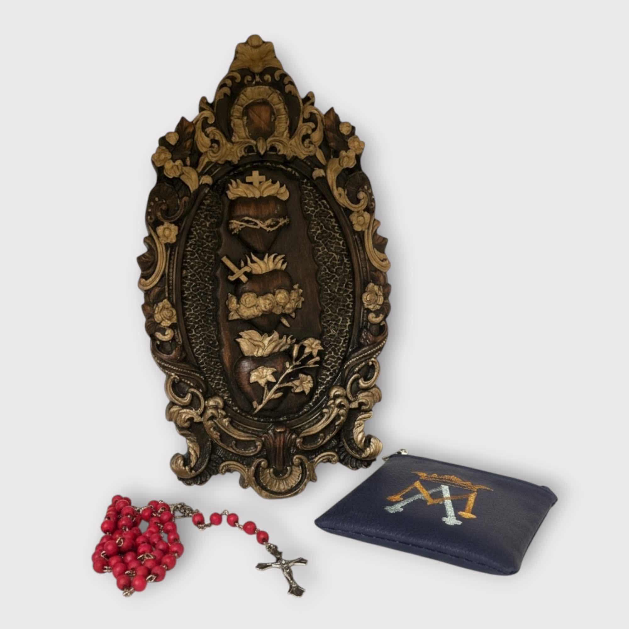 Photo 1 of RELIGIOUS ITEMS- WALL PLAQUE AND ROSARY IN CASE