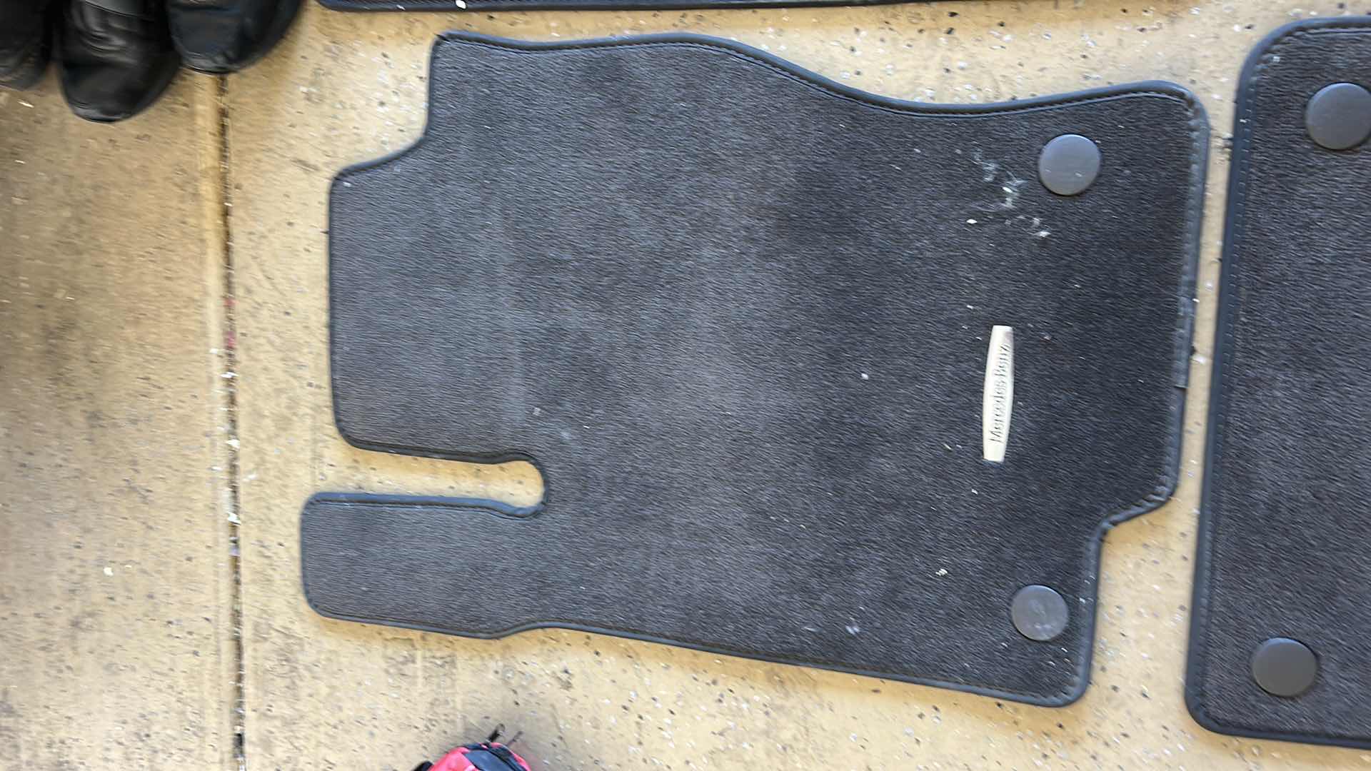 Photo 1 of MERCEDES BENZ FLOOR MATS