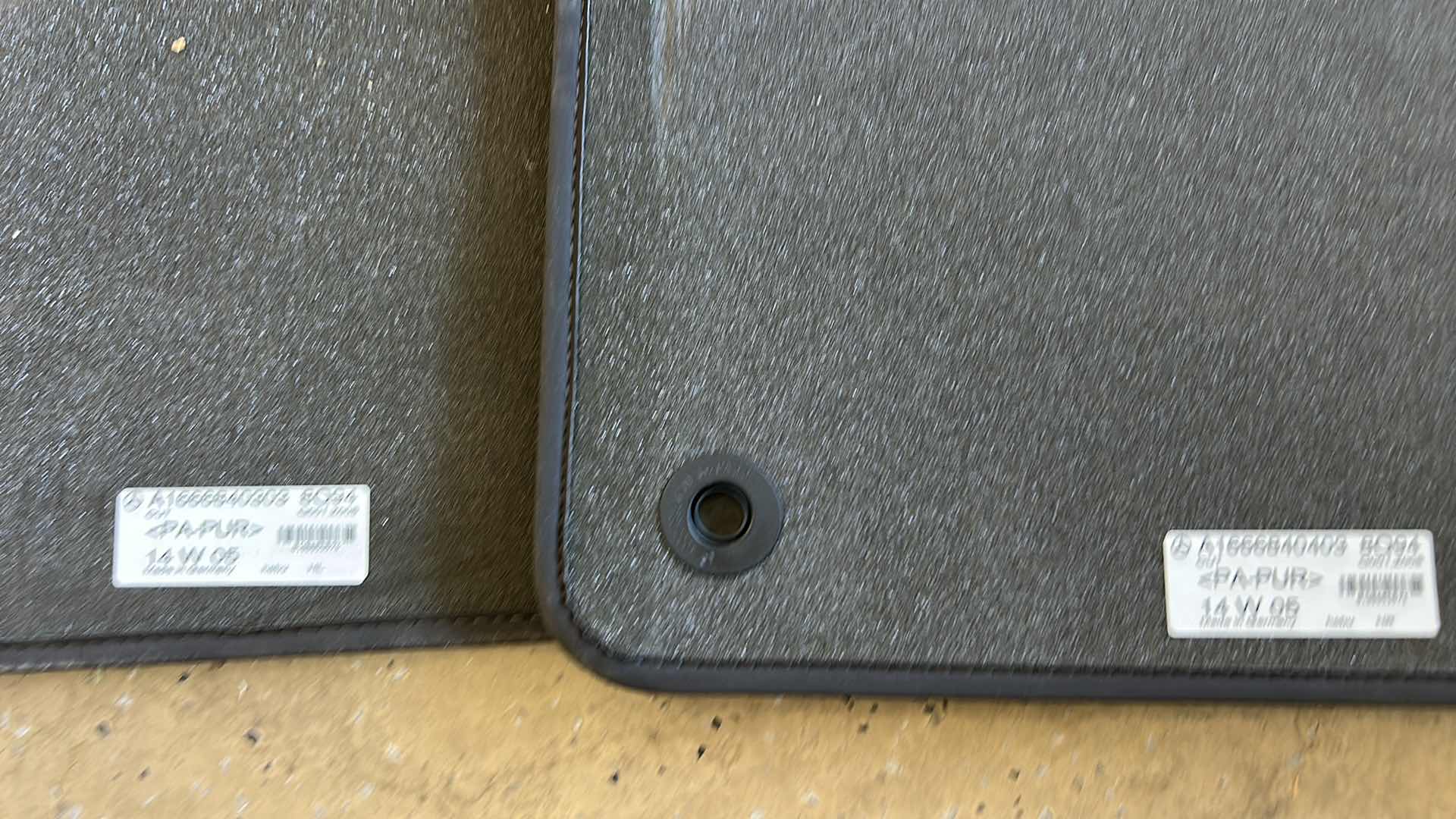 Photo 1 of MERCEDES BENZ FLOOR MATS